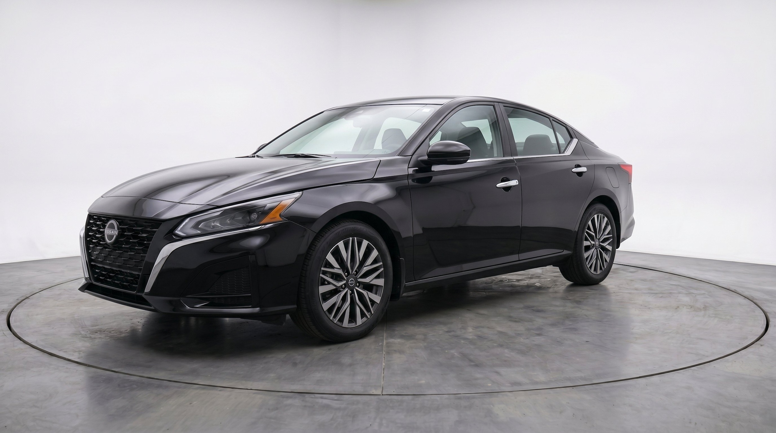 Thumbnail: 2025 Nissan Altima - 3