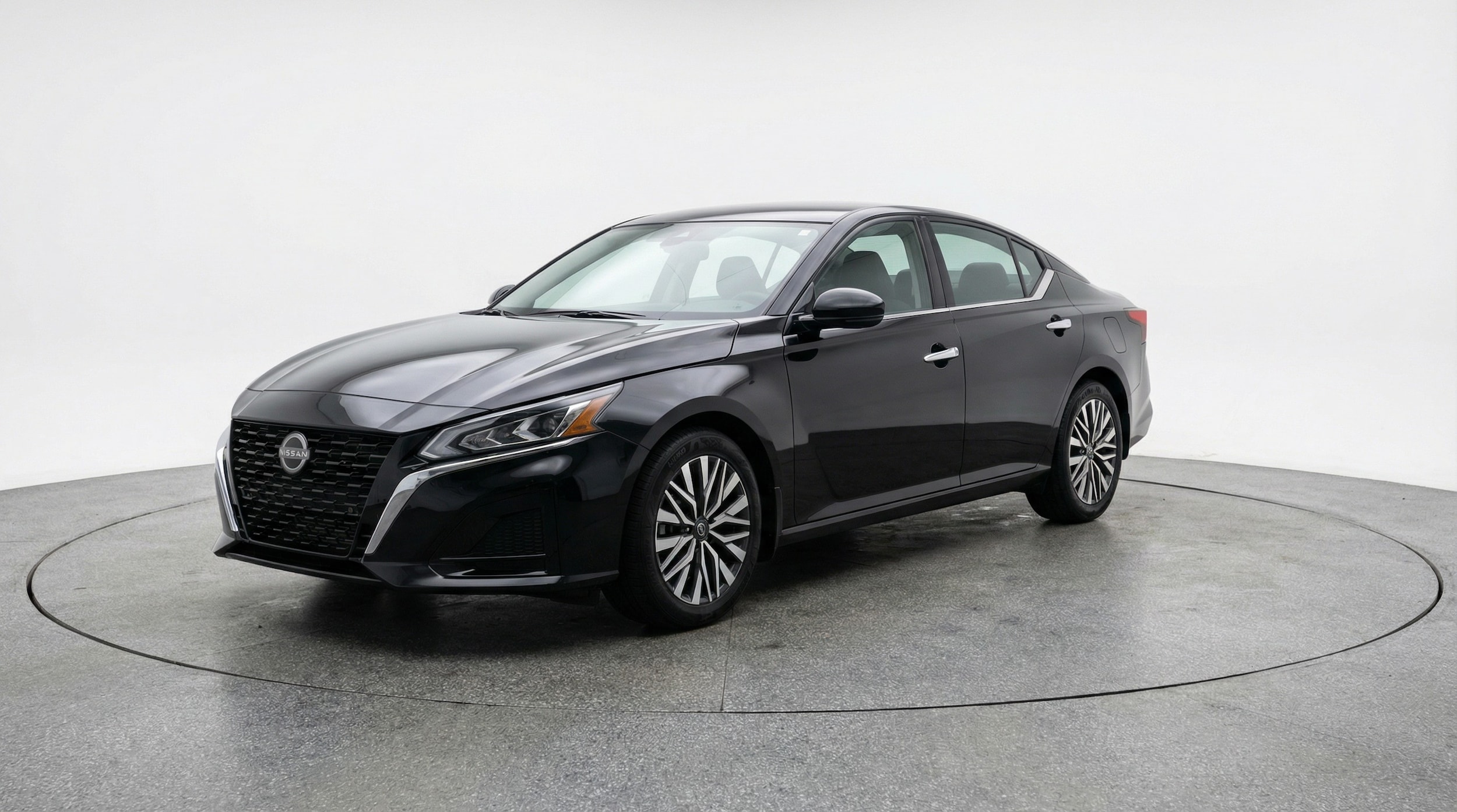 Thumbnail: 2025 Nissan Altima - 3