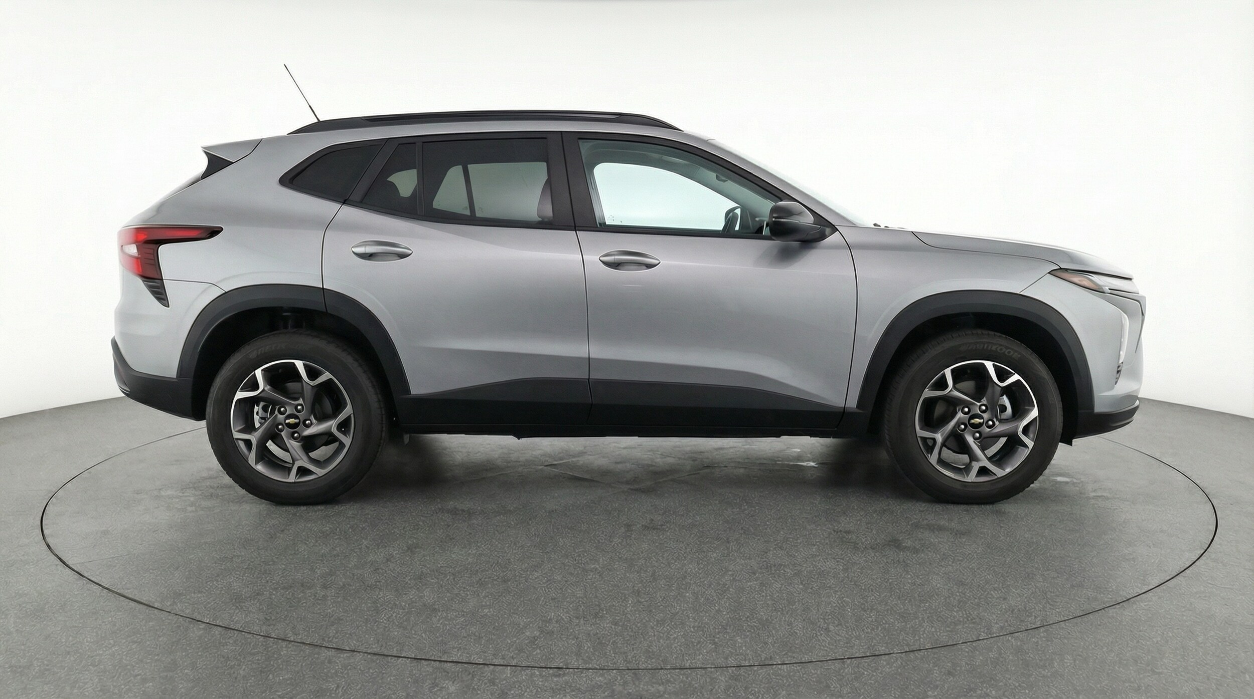 Thumbnail: 2025 Chevrolet Trax - 8