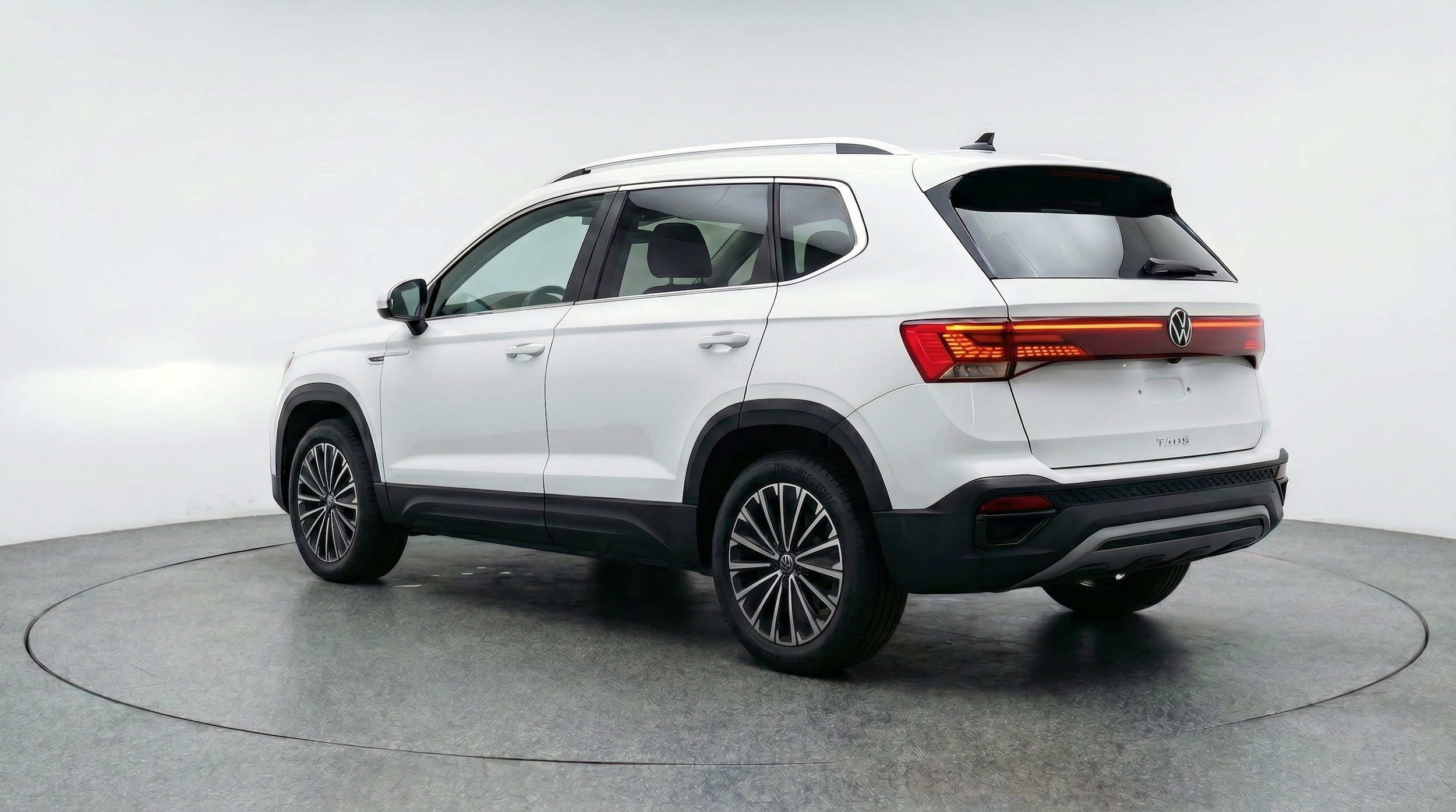 Thumbnail: 2026 Volkswagen Taos - 6