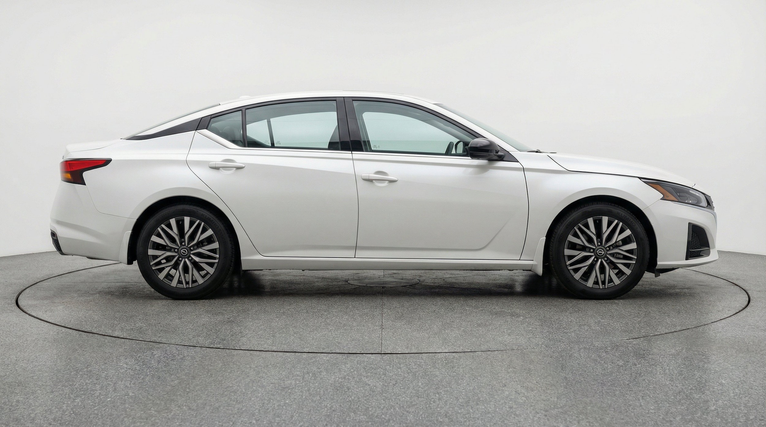 Thumbnail: 2025 Nissan Altima - 10