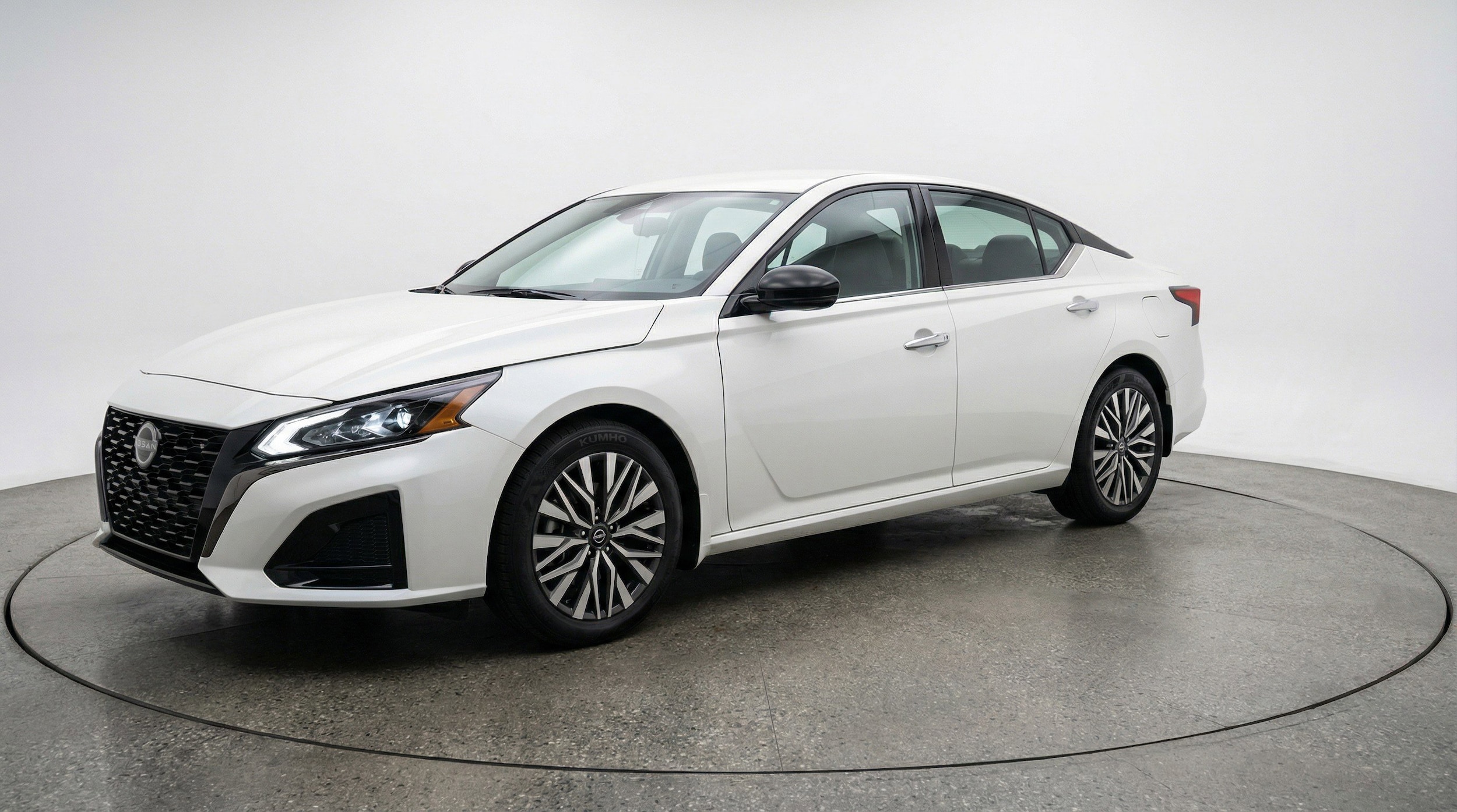 Thumbnail: 2025 Nissan Altima - 3