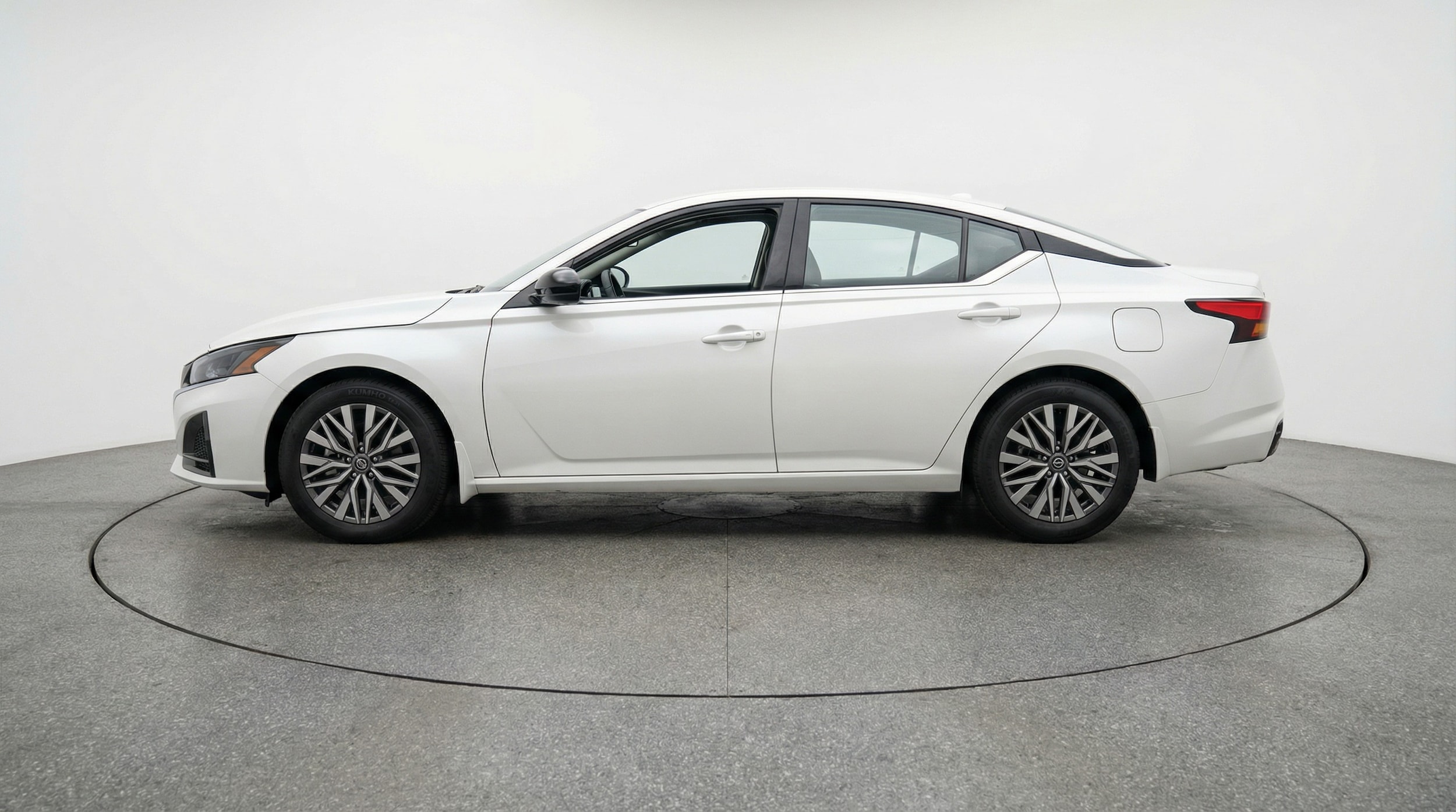 Thumbnail: 2025 Nissan Altima - 4