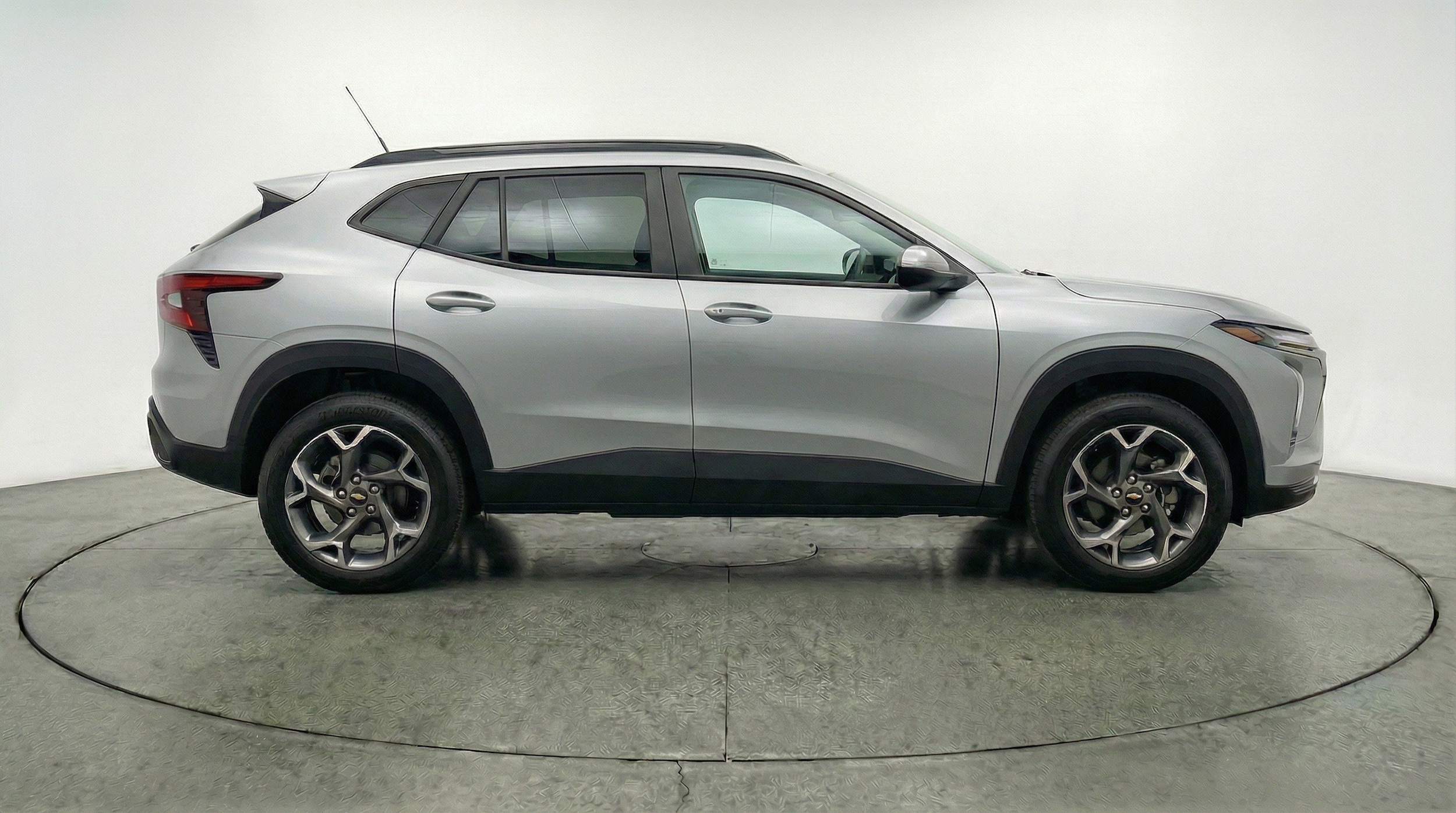 Thumbnail: 2025 Chevrolet Trax - 11