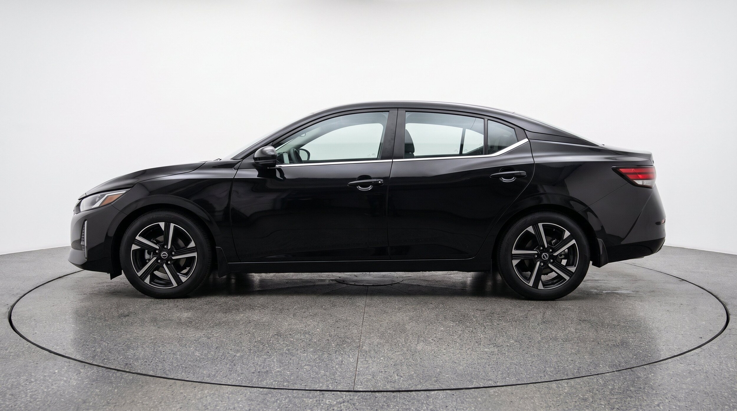 Thumbnail: 2025 Nissan Sentra - 5