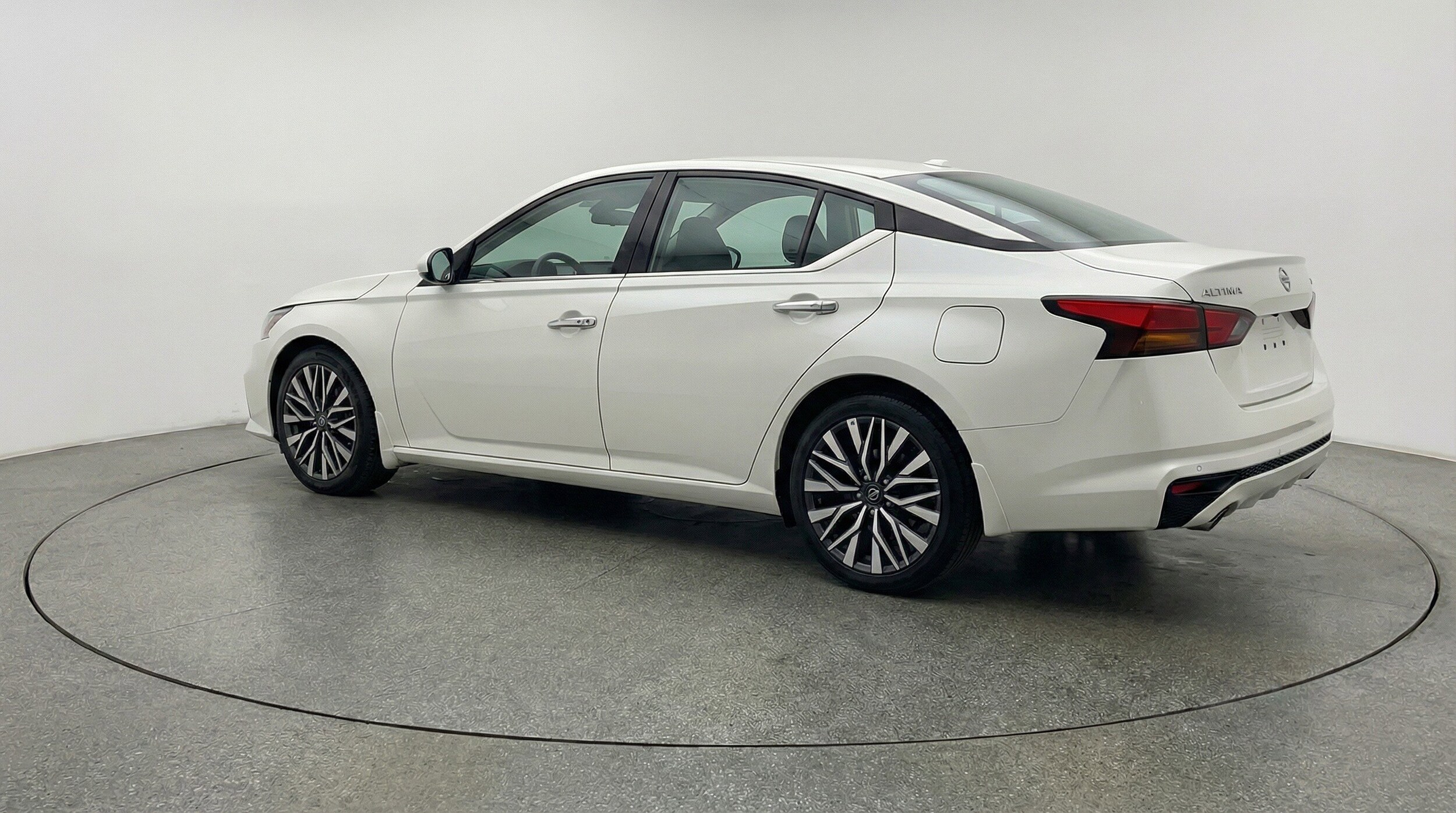 Thumbnail: 2025 Nissan Altima - 6
