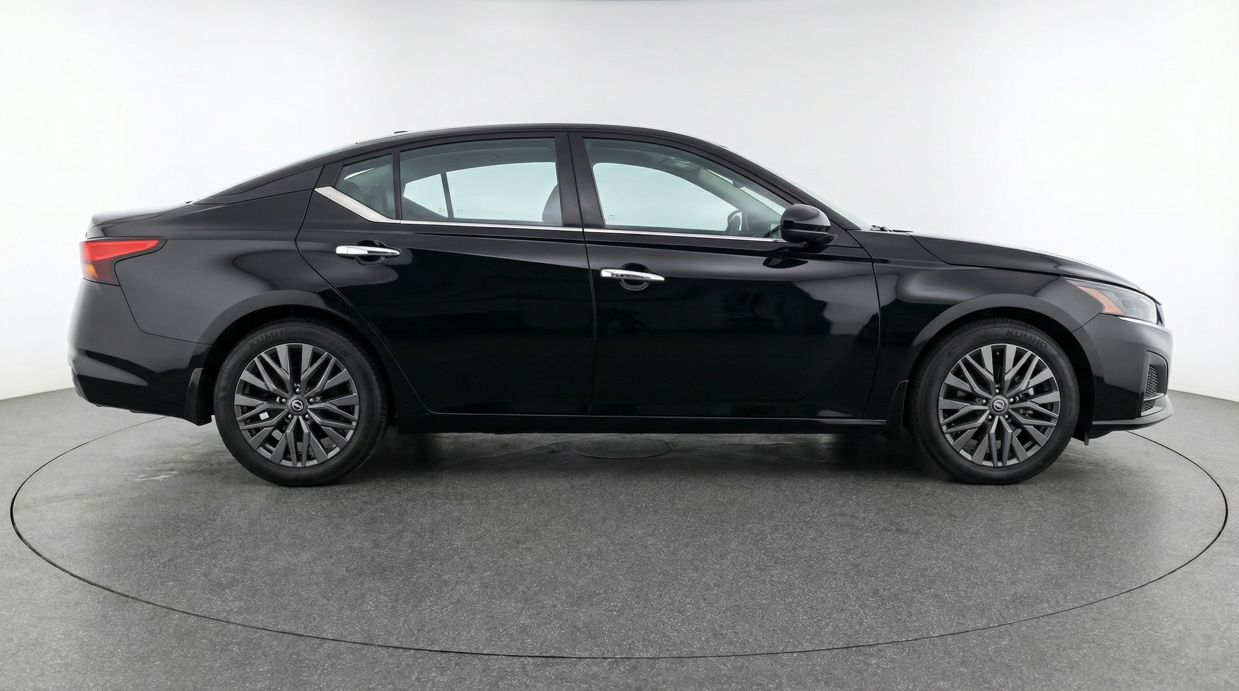 Thumbnail: 2025 Nissan Altima - 8