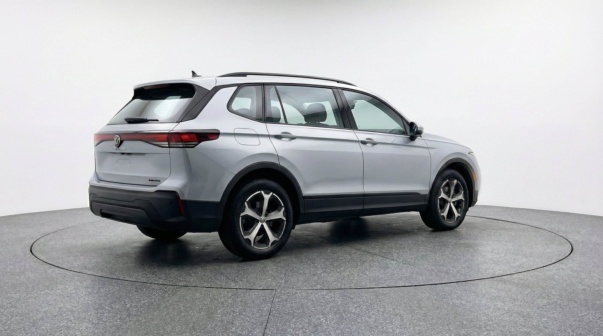 Thumbnail: 2026 Volkswagen Tiguan - 9