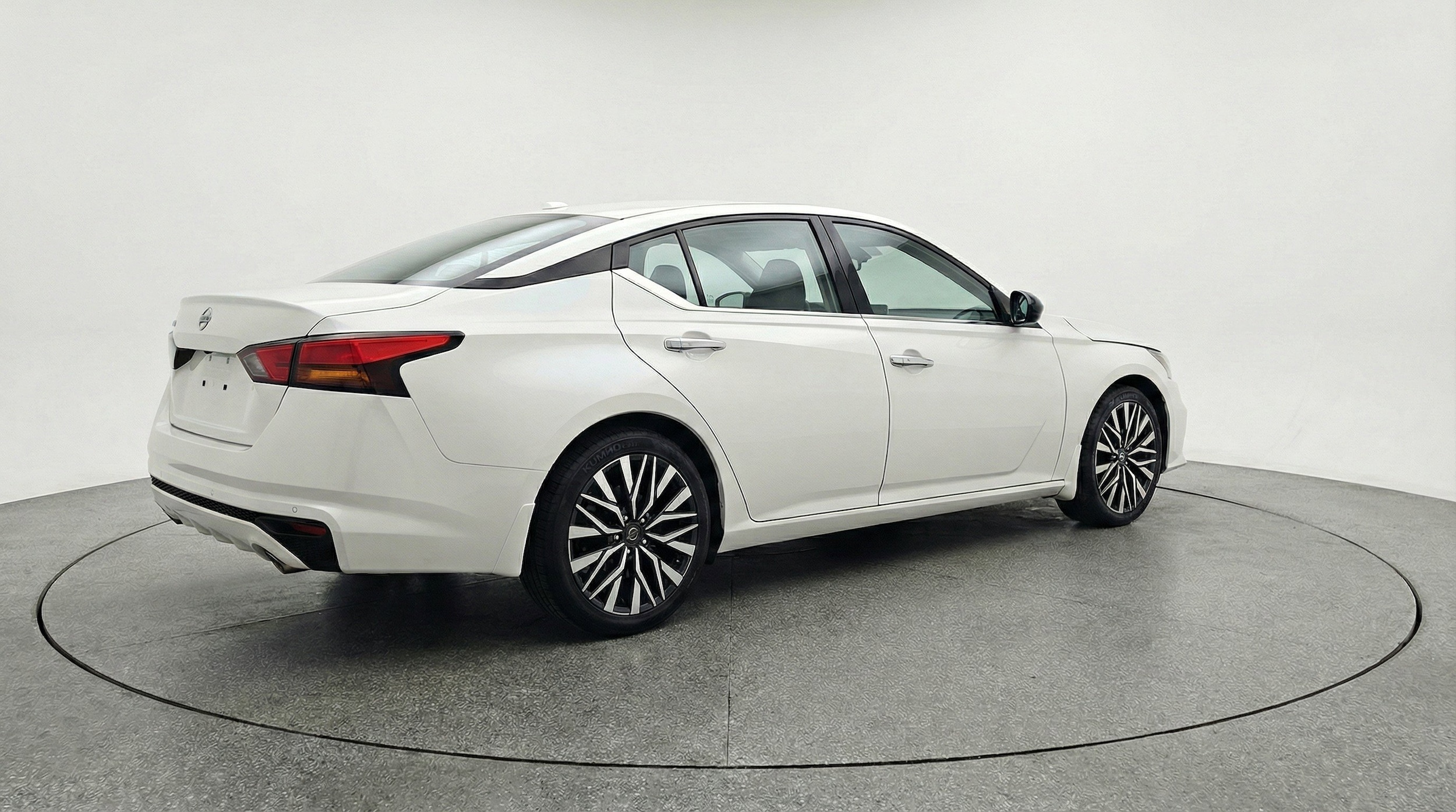 Thumbnail: 2025 Nissan Altima - 9