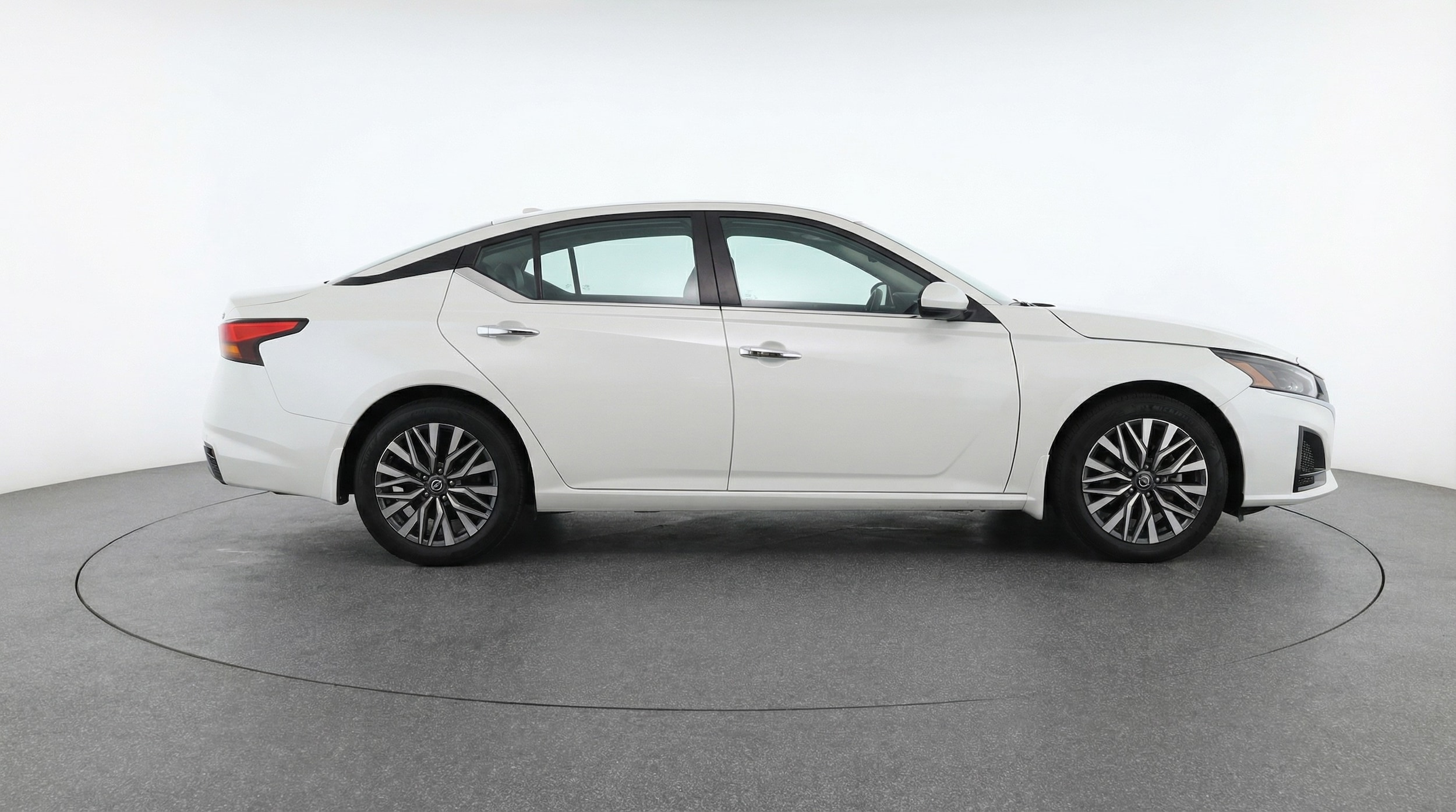 Thumbnail: 2025 Nissan Altima - 8