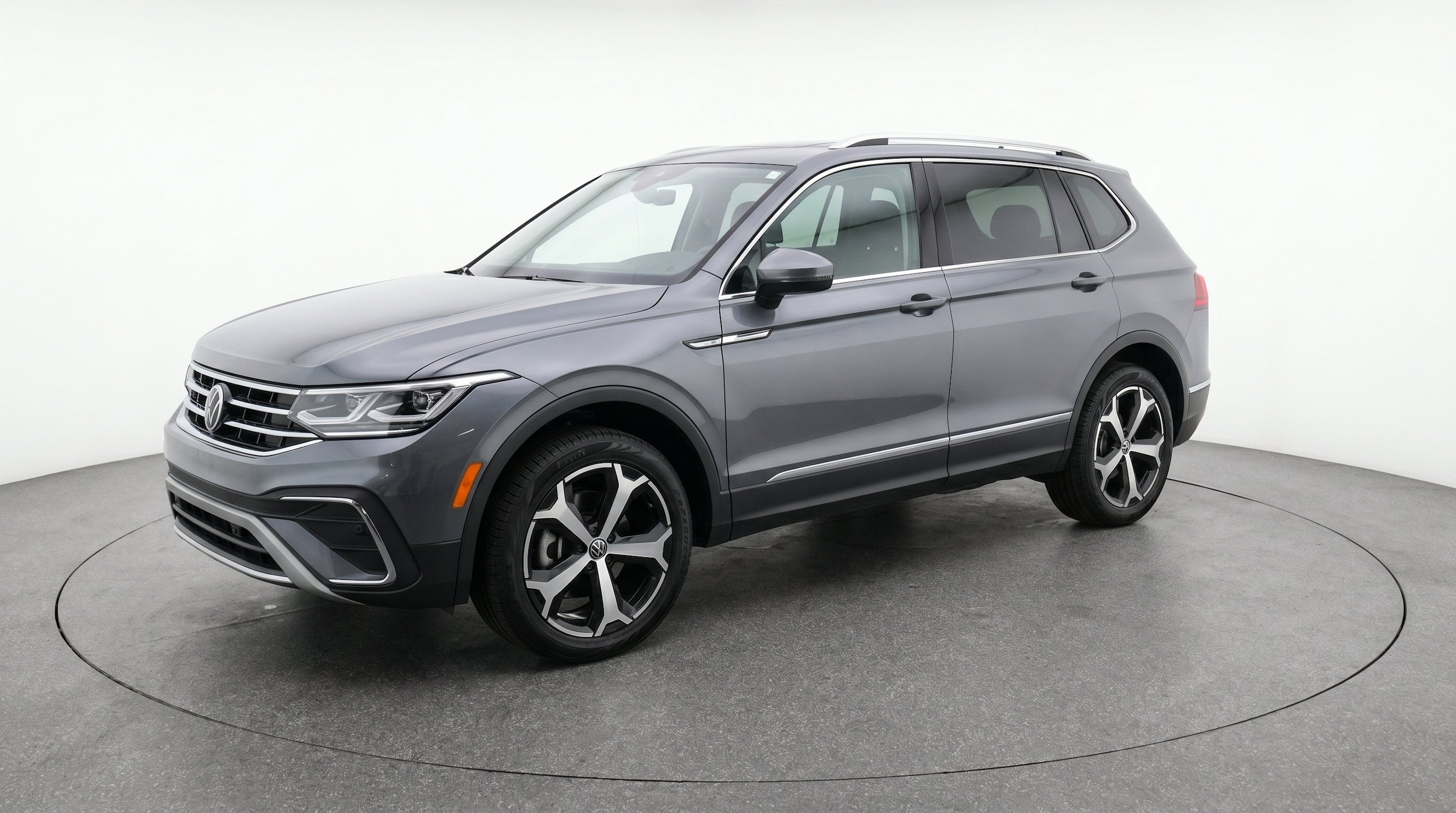 Thumbnail: 2026 Volkswagen Tiguan - 3