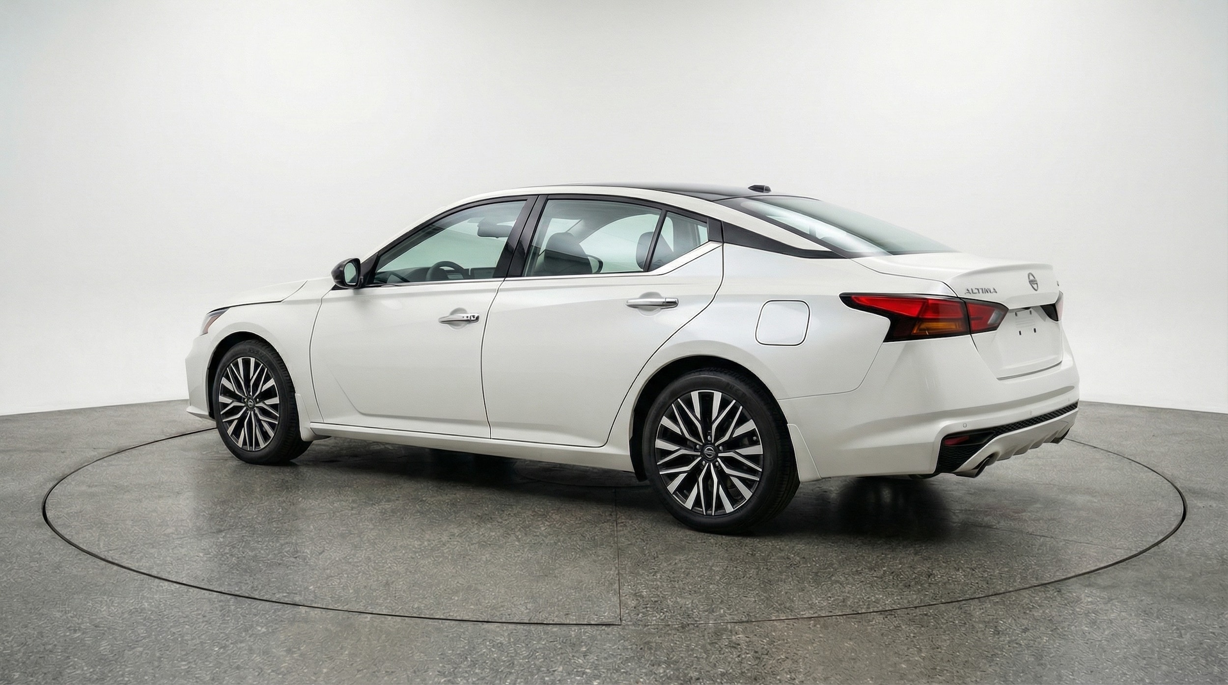 Thumbnail: 2025 Nissan Altima - 5