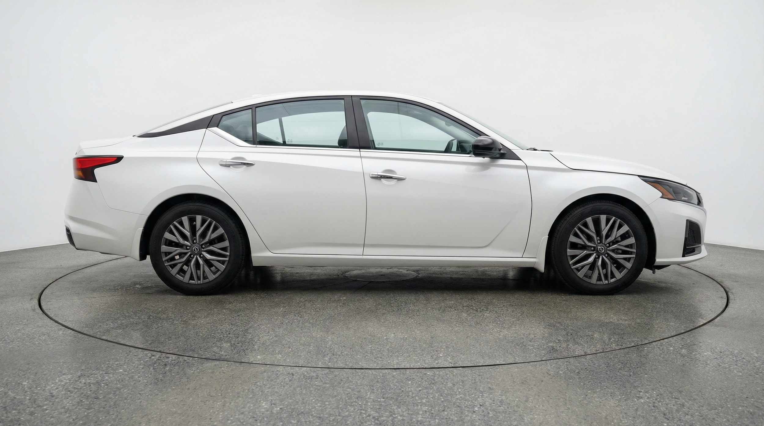 Thumbnail: 2025 Nissan Altima - 8