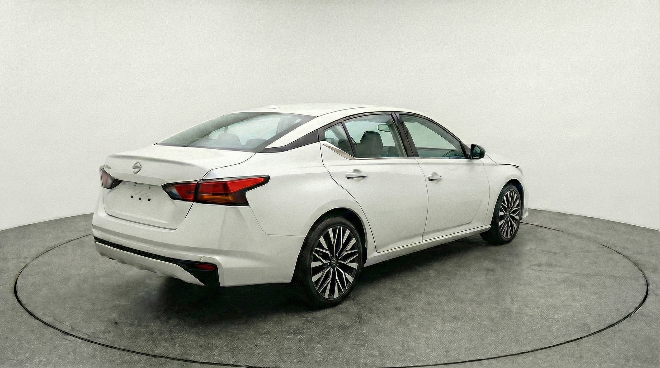 Thumbnail: 2025 Nissan Altima - 9