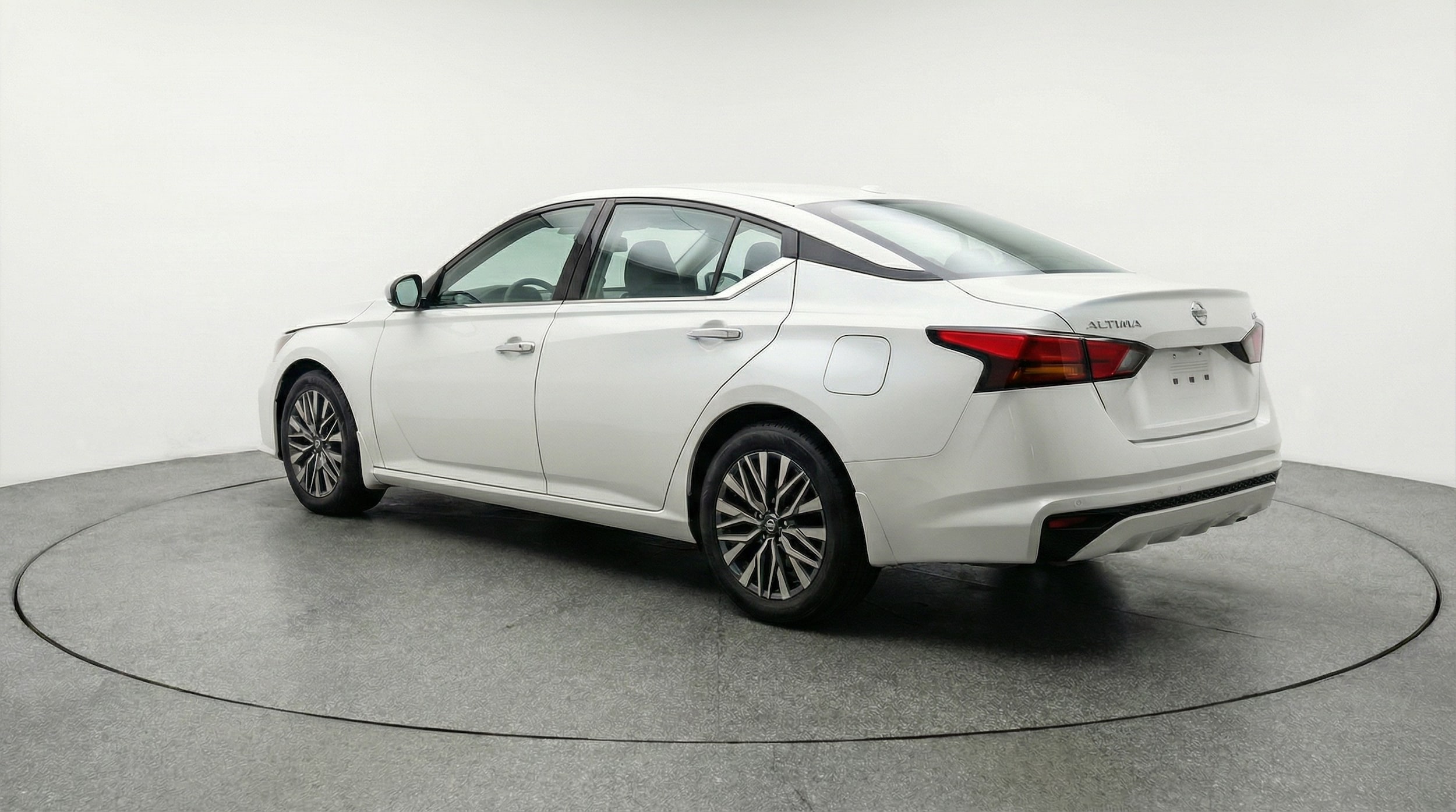 Thumbnail: 2025 Nissan Altima - 5