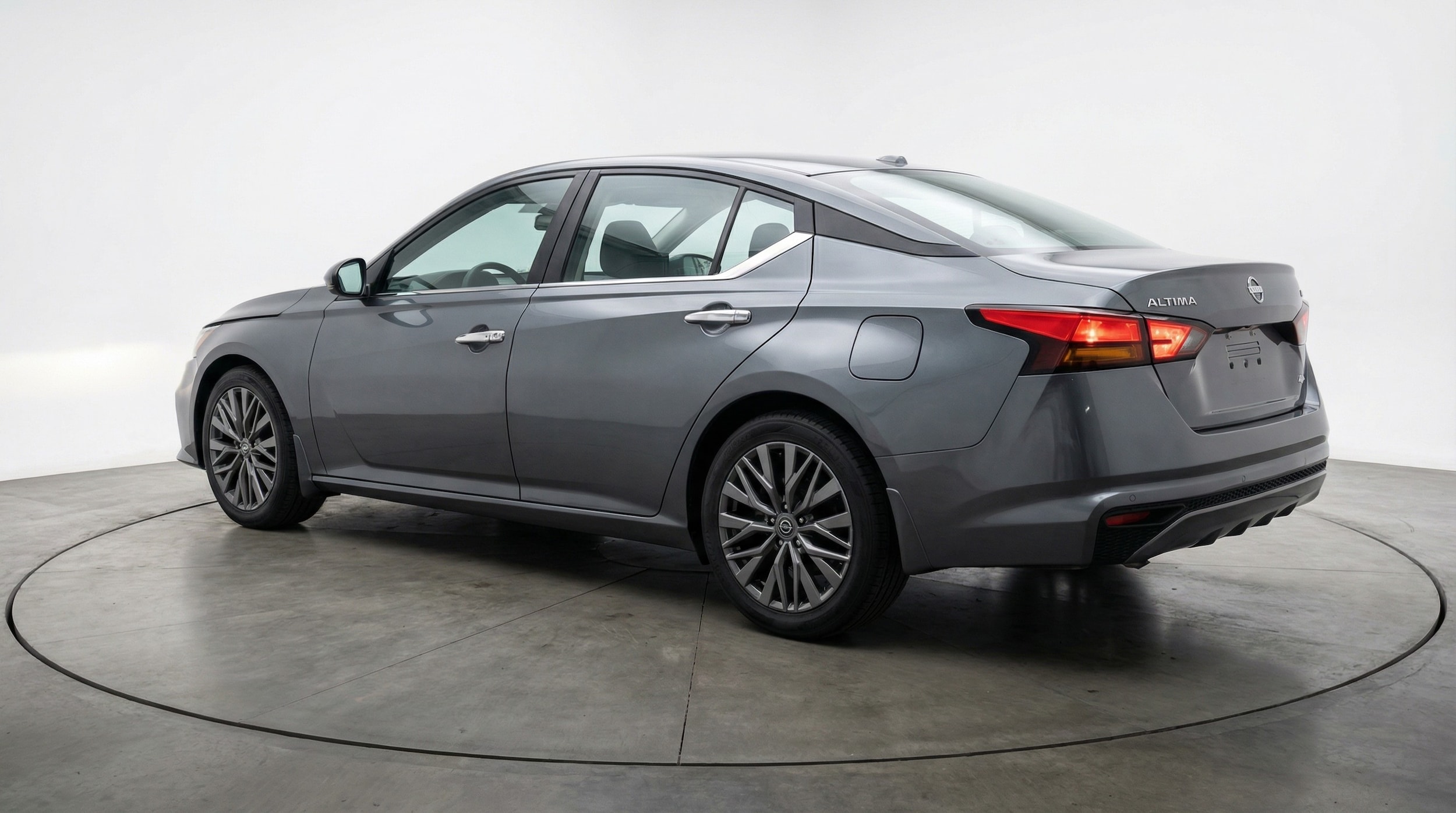 Thumbnail: 2025 Nissan Altima - 5