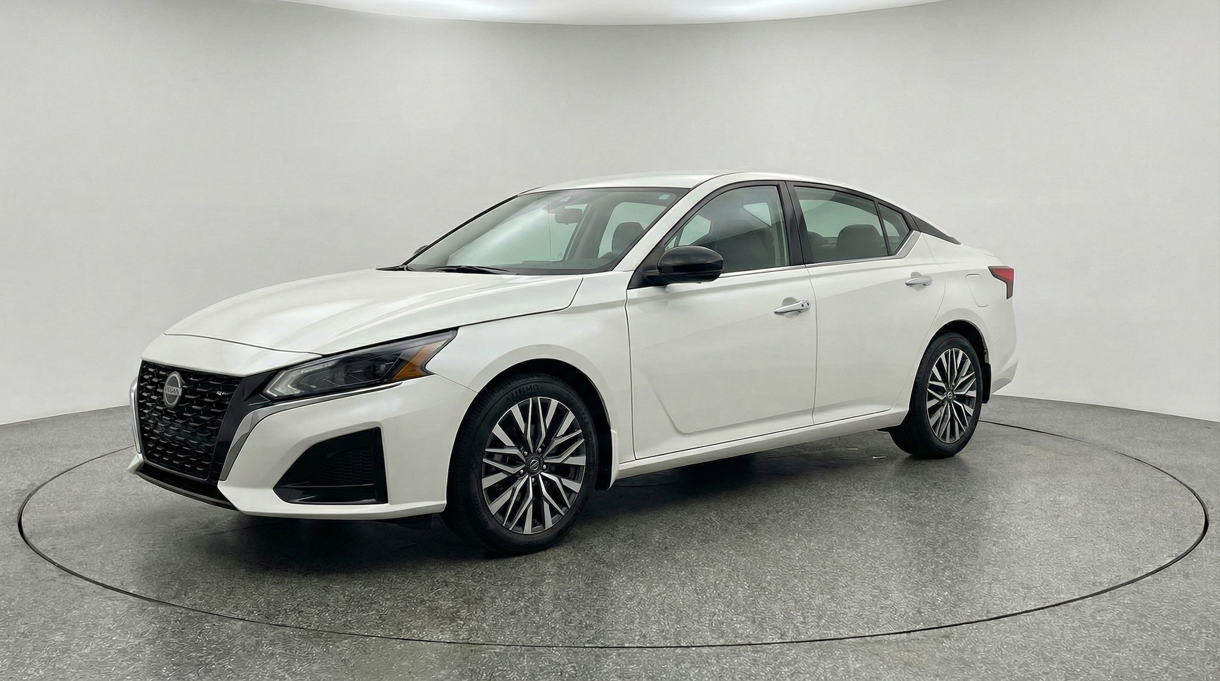 Thumbnail: 2025 Nissan Altima - 3