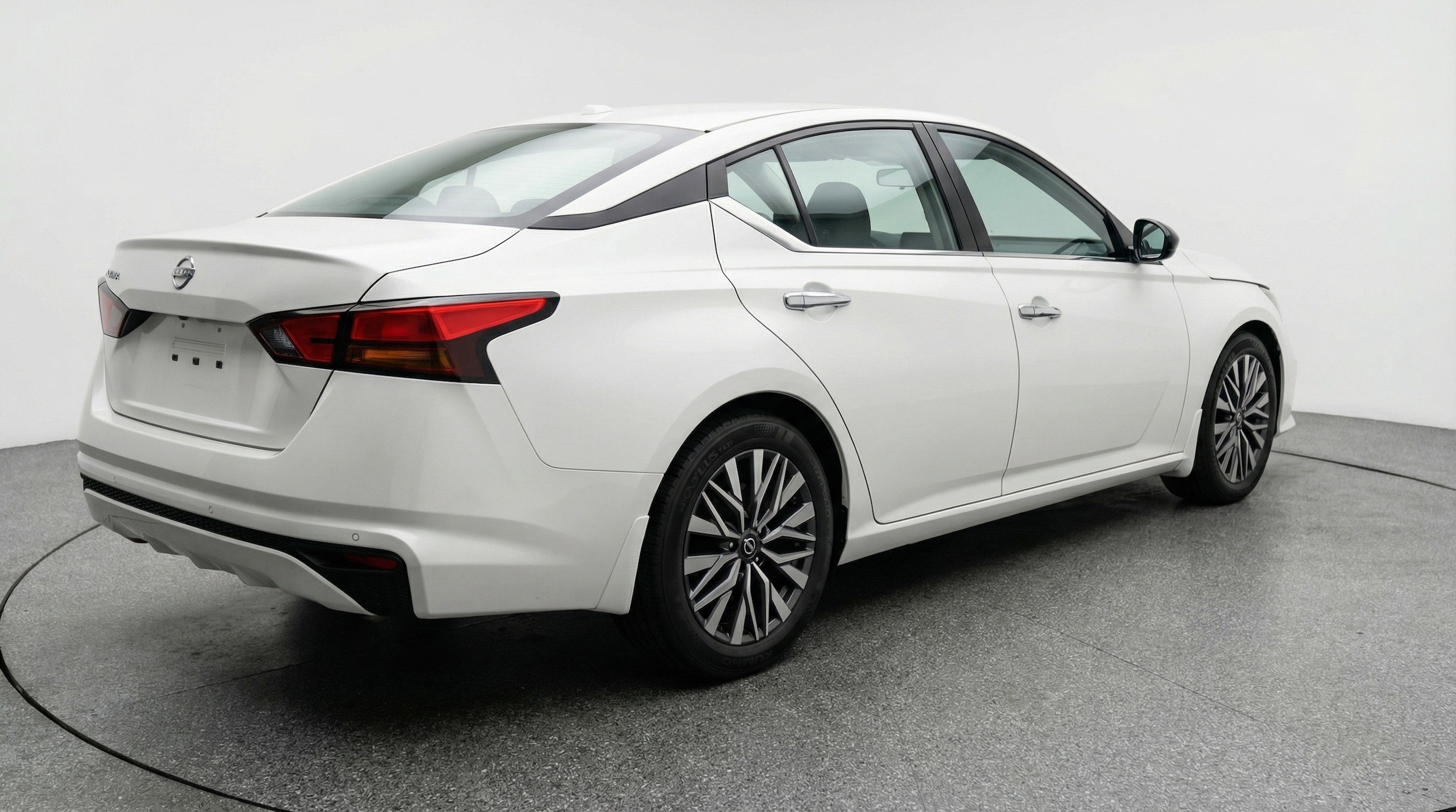 Thumbnail: 2025 Nissan Altima - 9