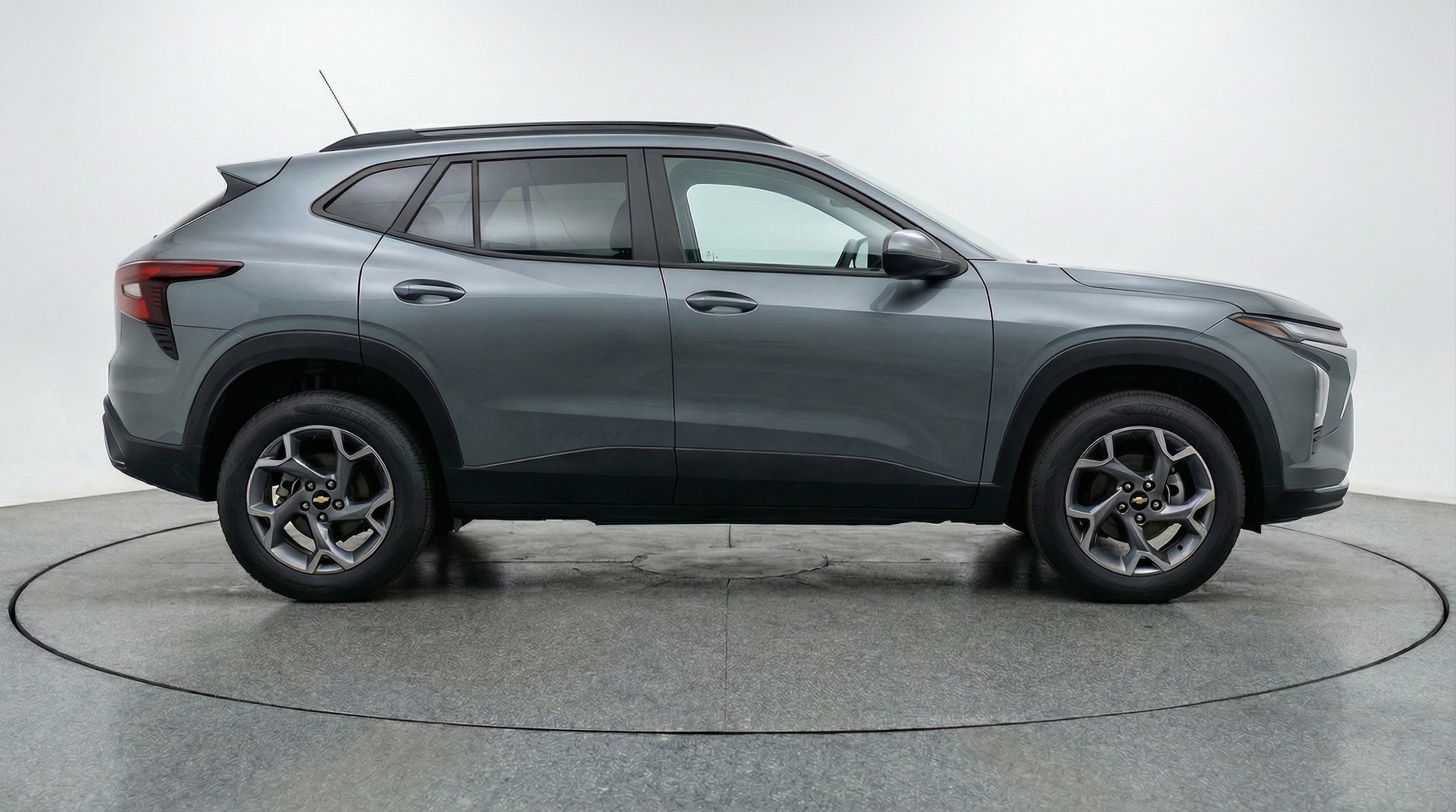 Thumbnail: 2025 Chevrolet Trax - 8