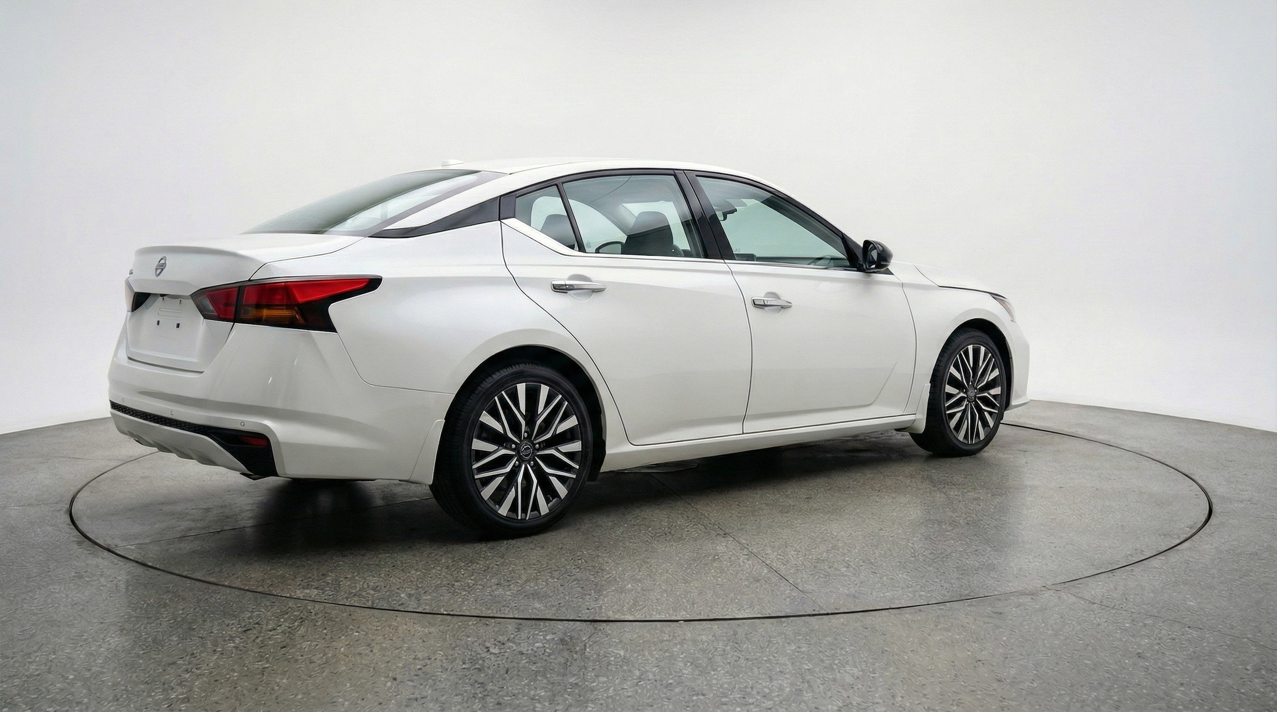 Thumbnail: 2025 Nissan Altima - 9