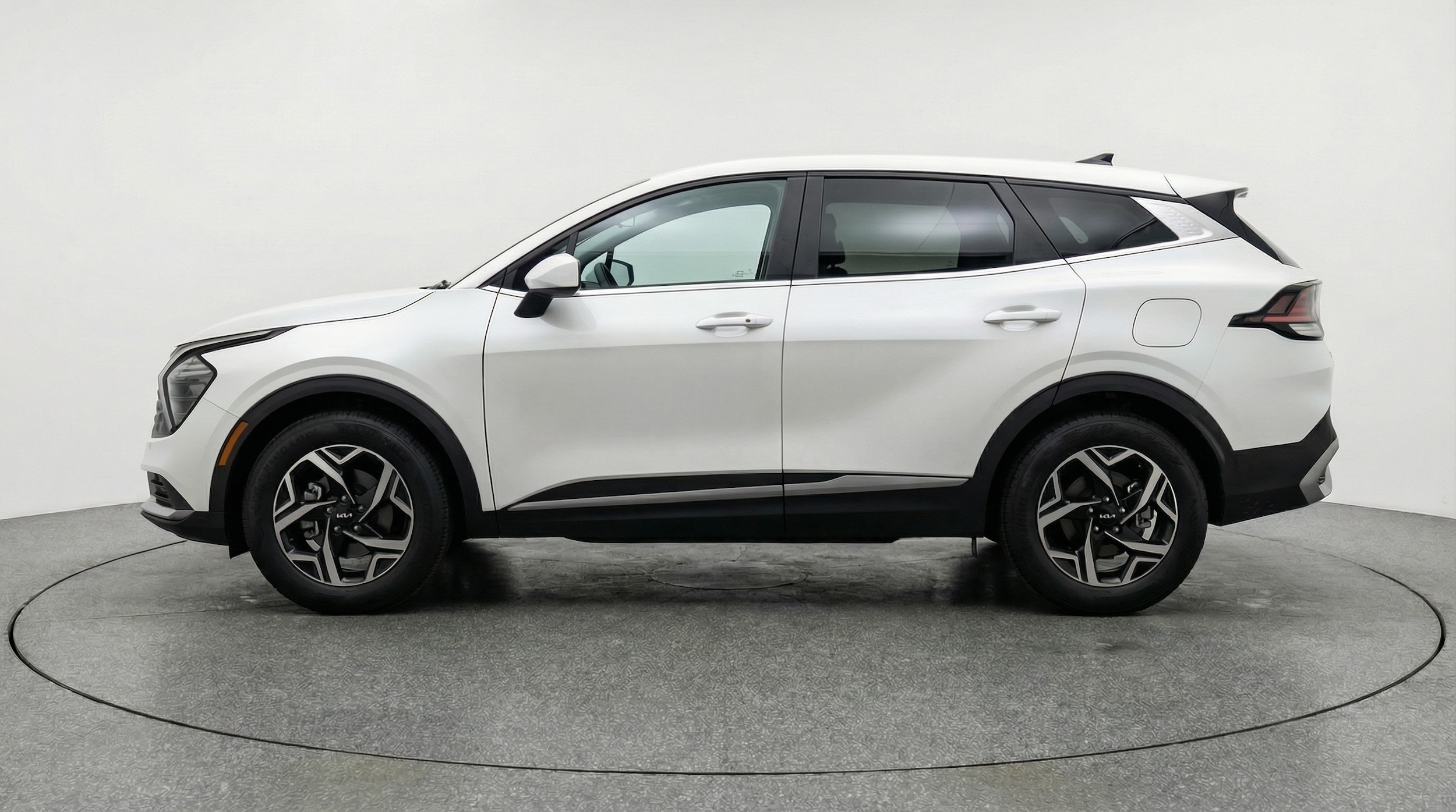 Thumbnail: 2025 Kia Sportage - 4