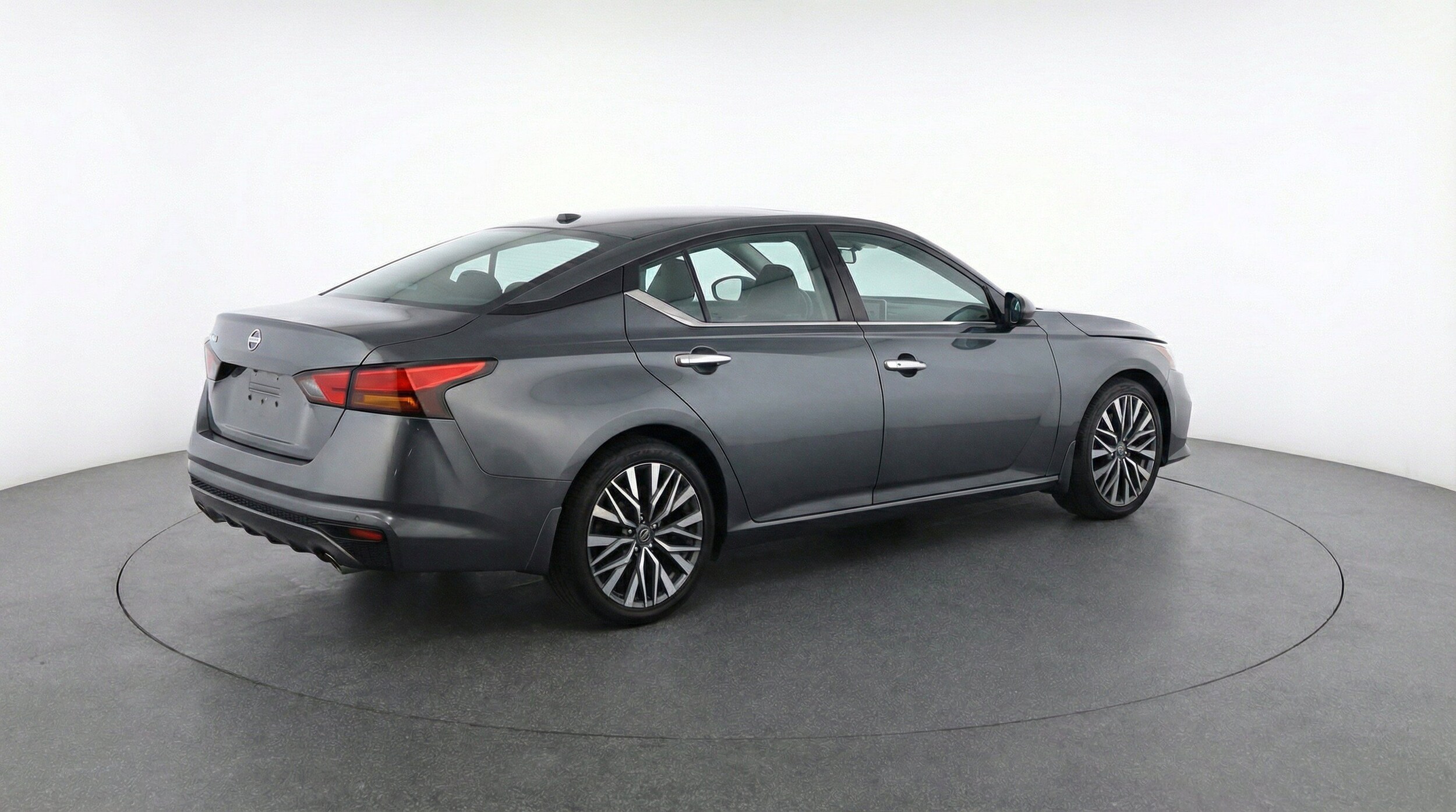 Thumbnail: 2025 Nissan Altima - 9