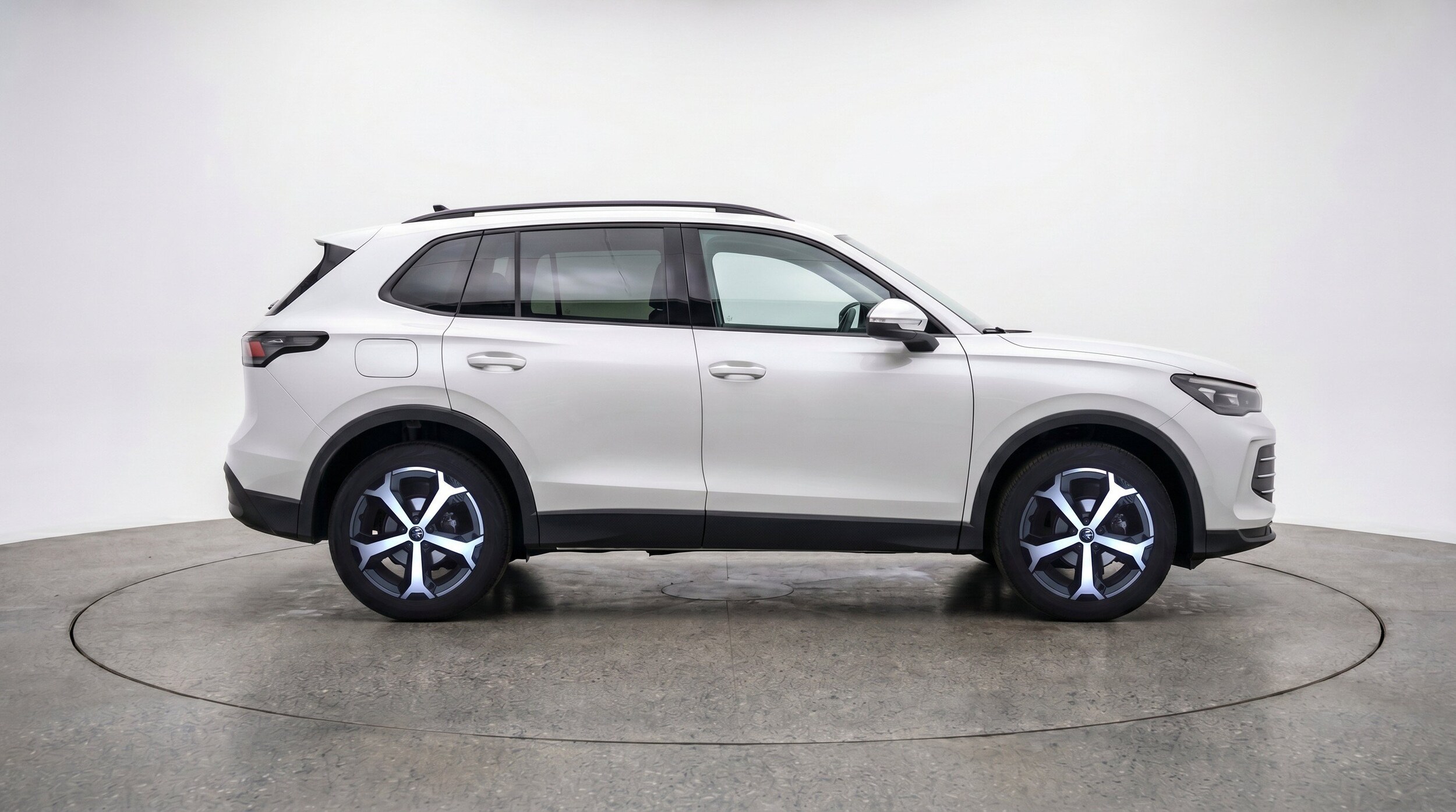 Thumbnail: 2026 Volkswagen Tiguan - 11