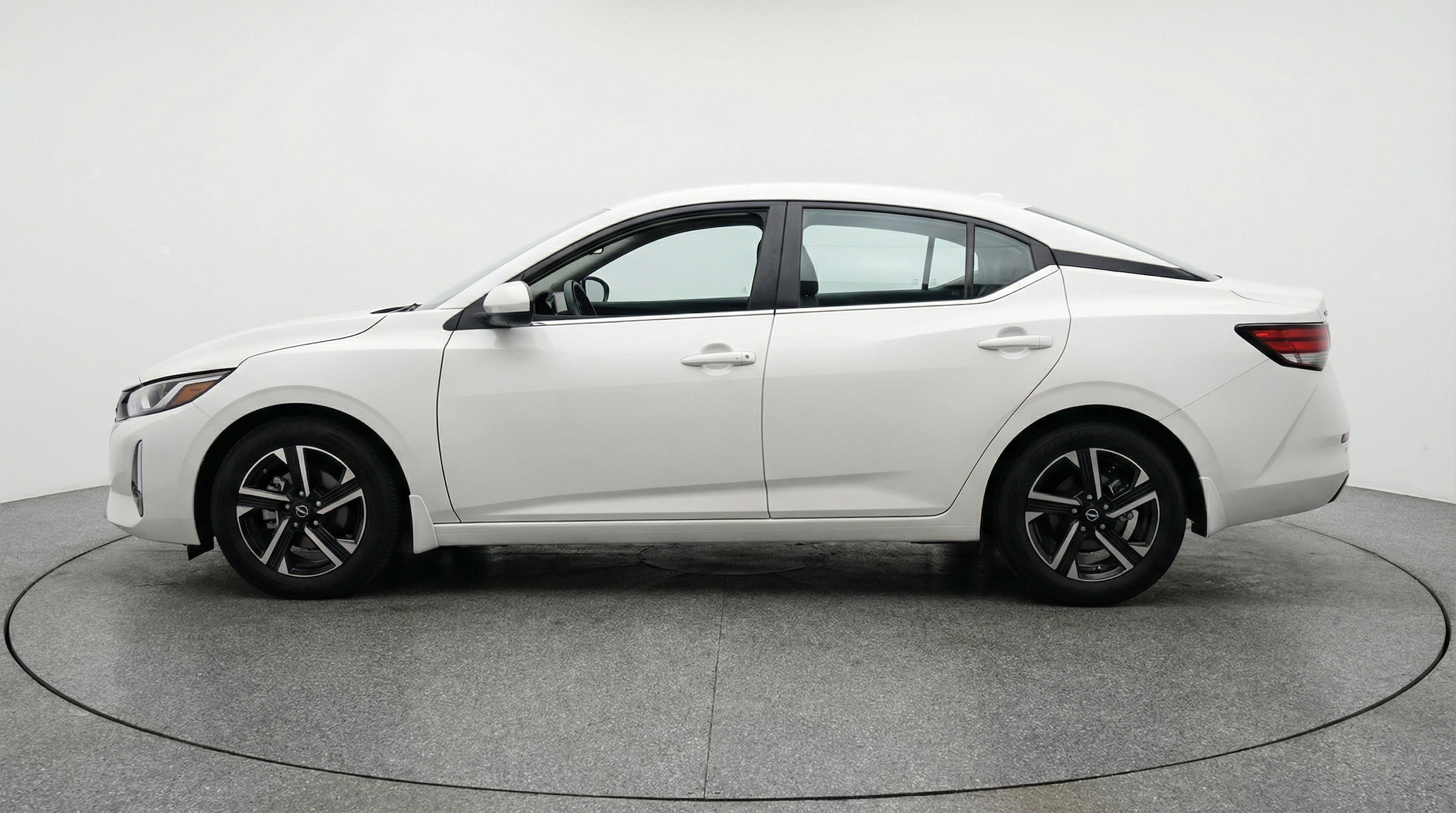 Thumbnail: 2025 Nissan Sentra - 5