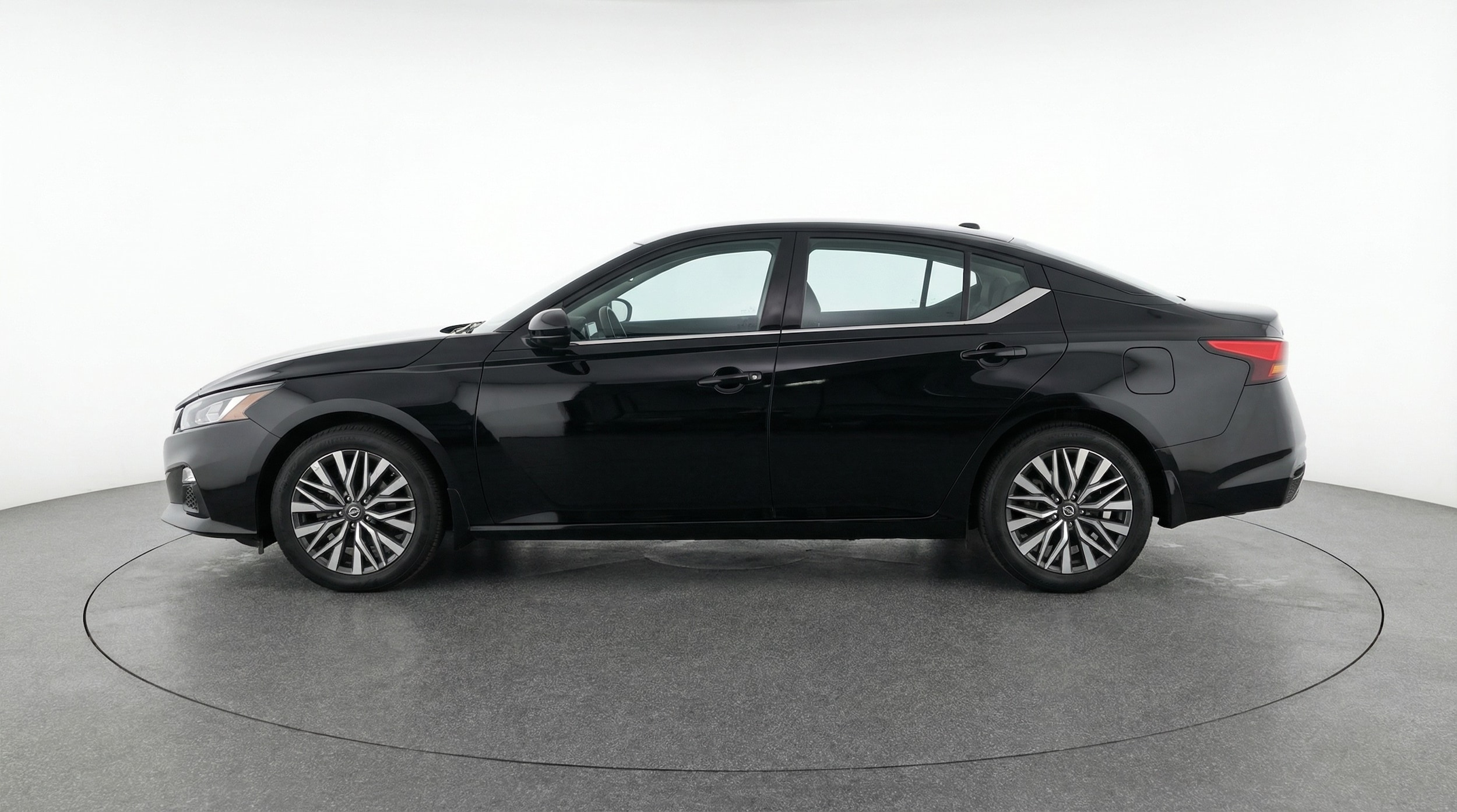 Thumbnail: 2025 Nissan Altima - 4