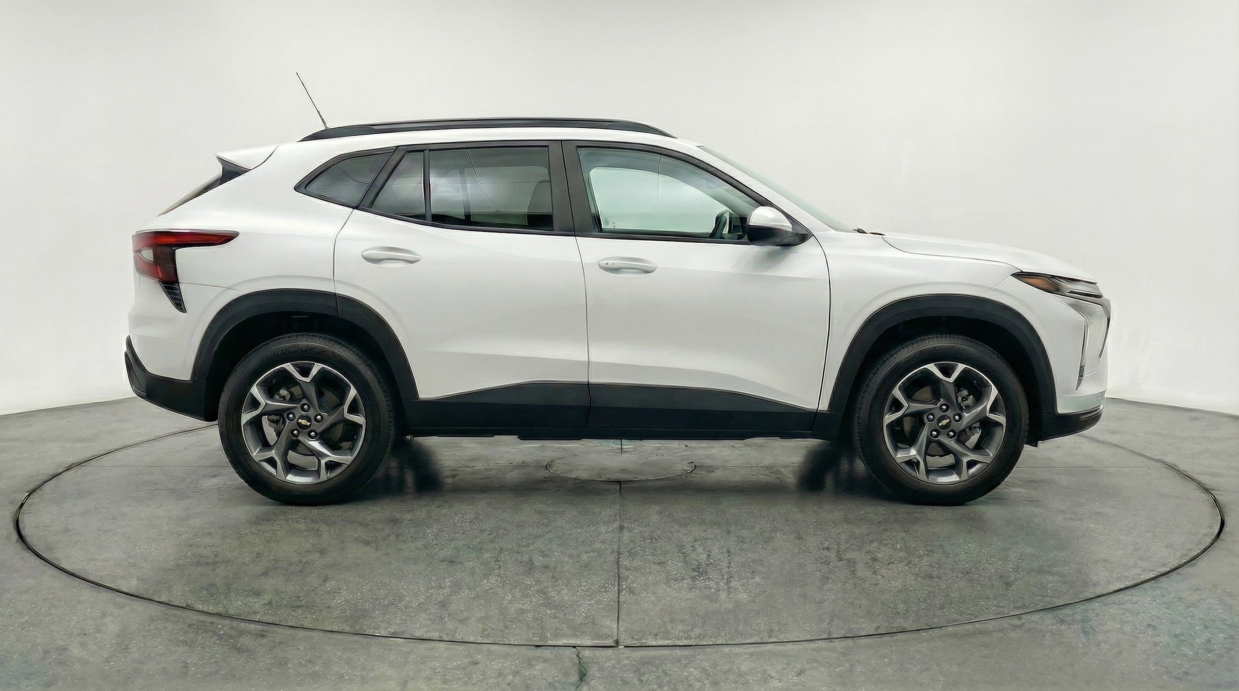 Thumbnail: 2025 Chevrolet Trax - 11