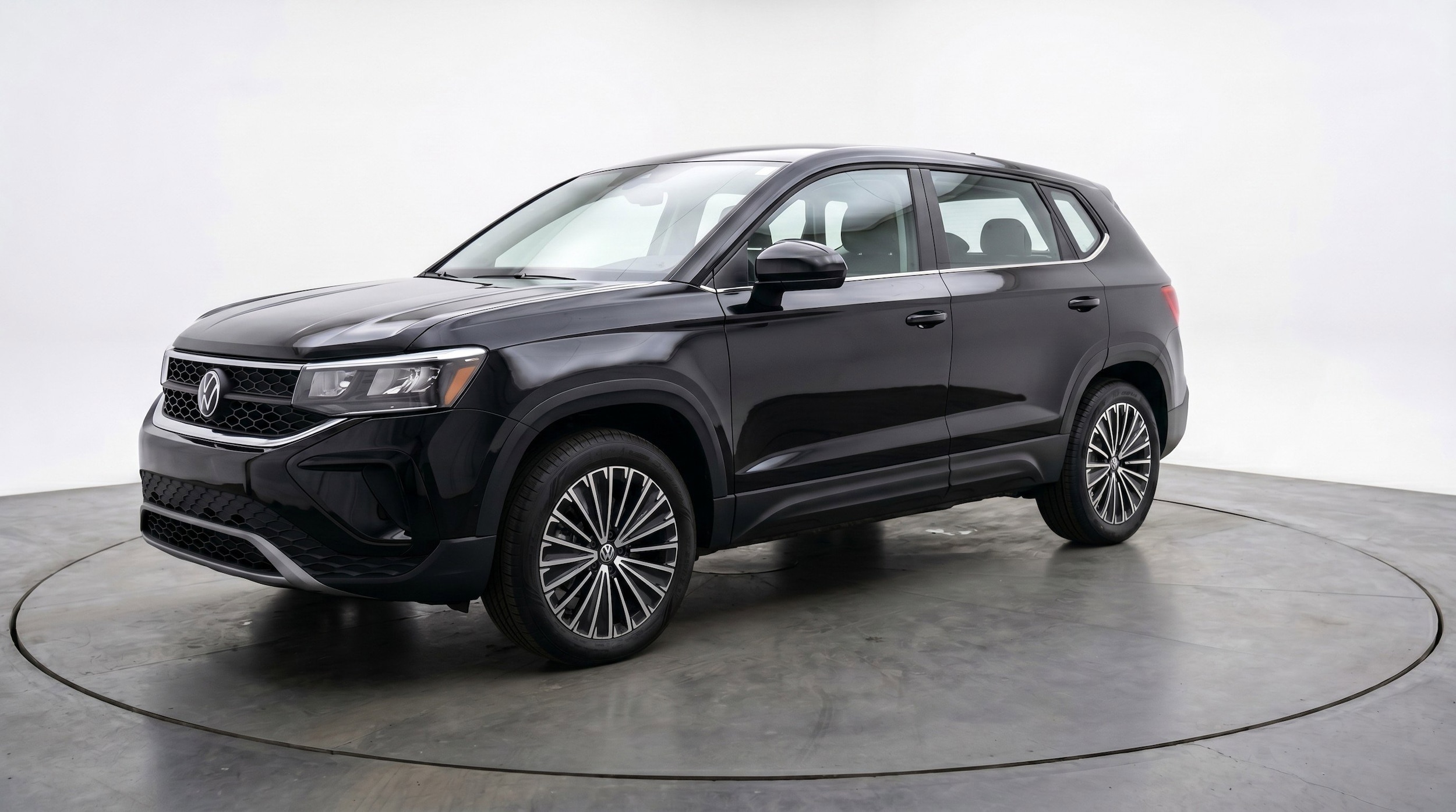 Thumbnail: 2025 Volkswagen Taos - 3