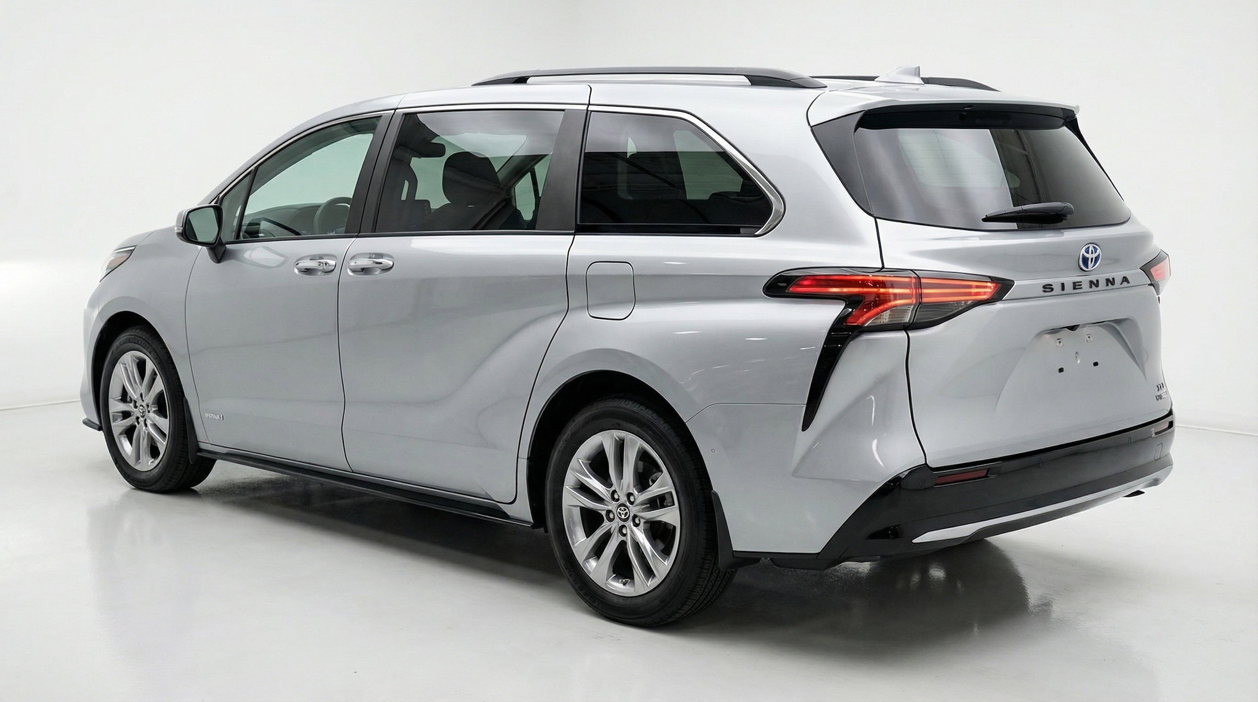 Thumbnail: 2024 Toyota Sienna - 6