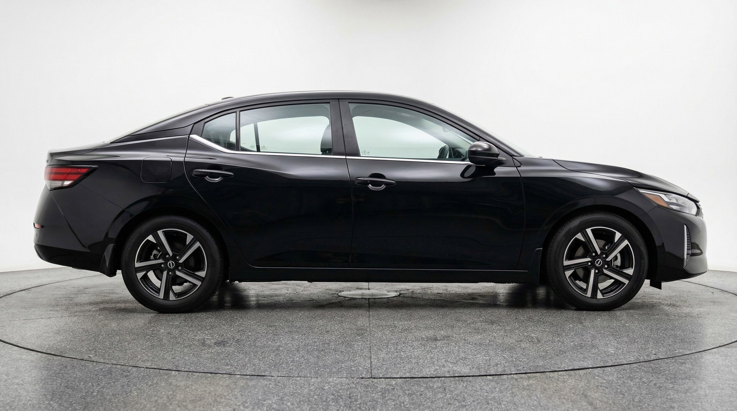 Thumbnail: 2025 Nissan Sentra - 11