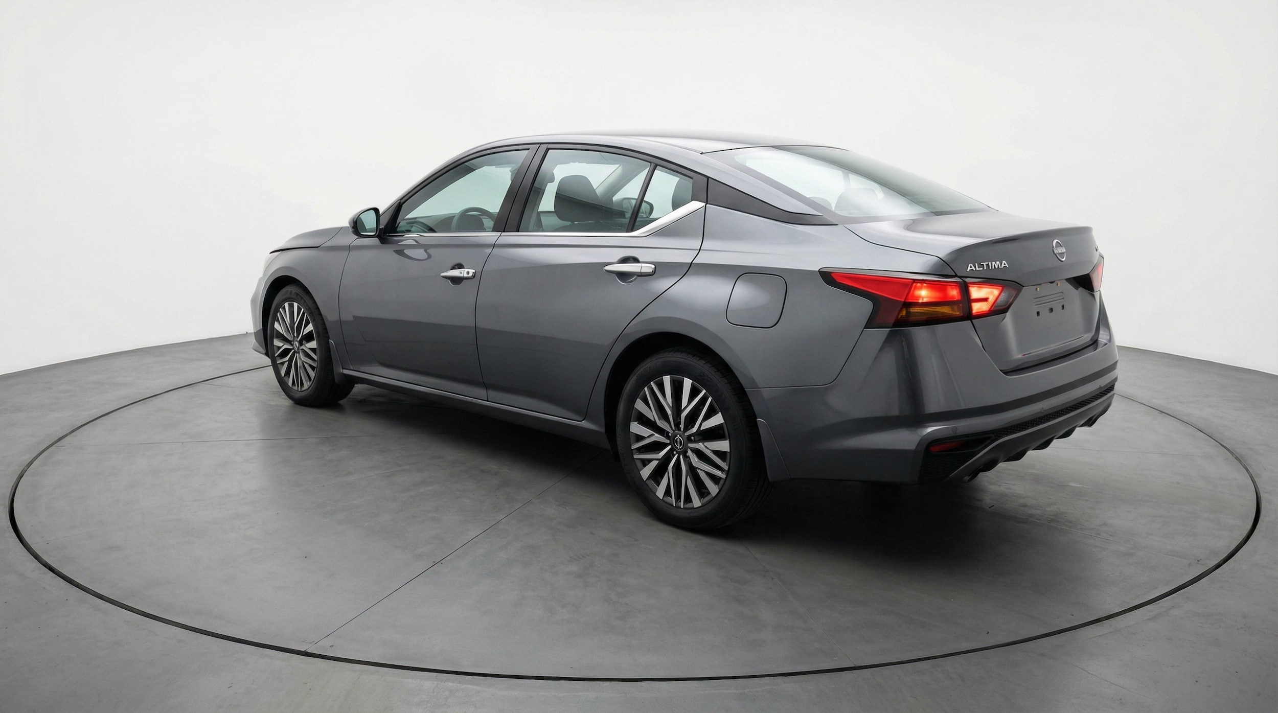 Thumbnail: 2025 Nissan Altima - 5