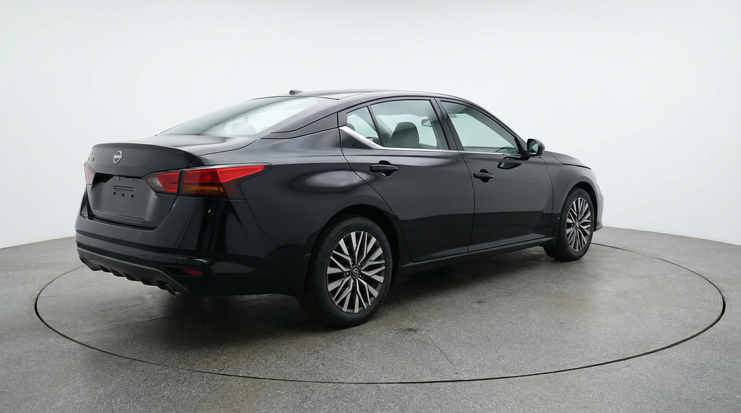 Thumbnail: 2025 Nissan Altima - 9