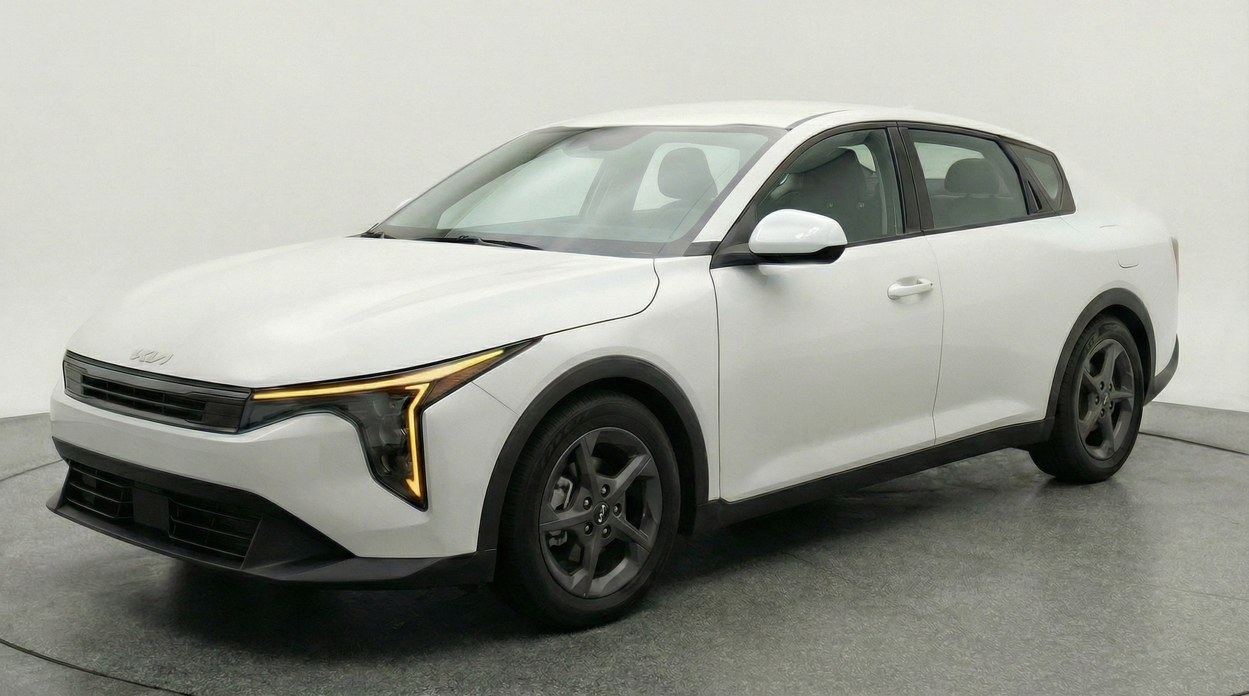 Thumbnail: 2025 Kia K4 - 3