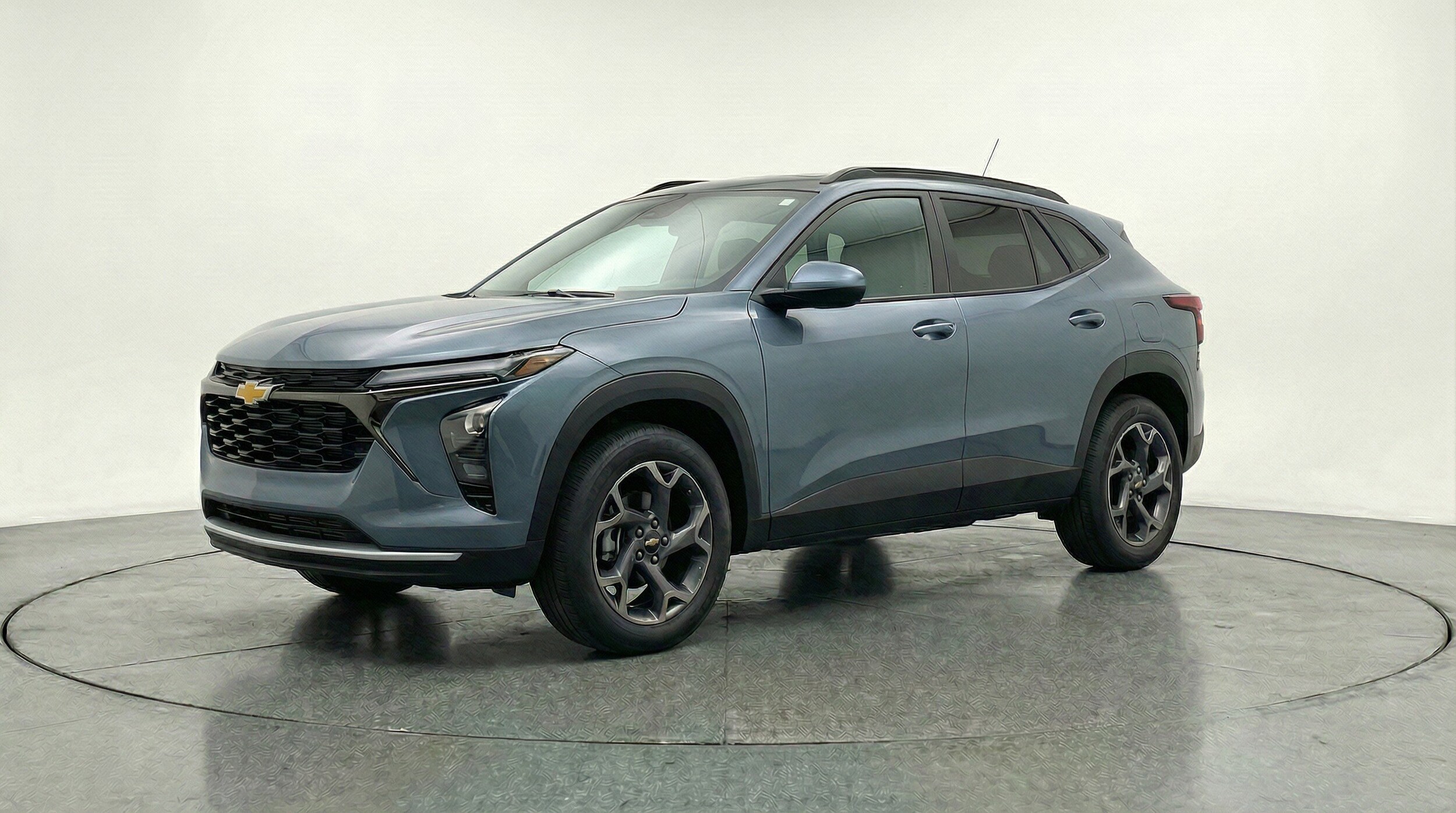 Thumbnail: 2025 Chevrolet Trax - 3