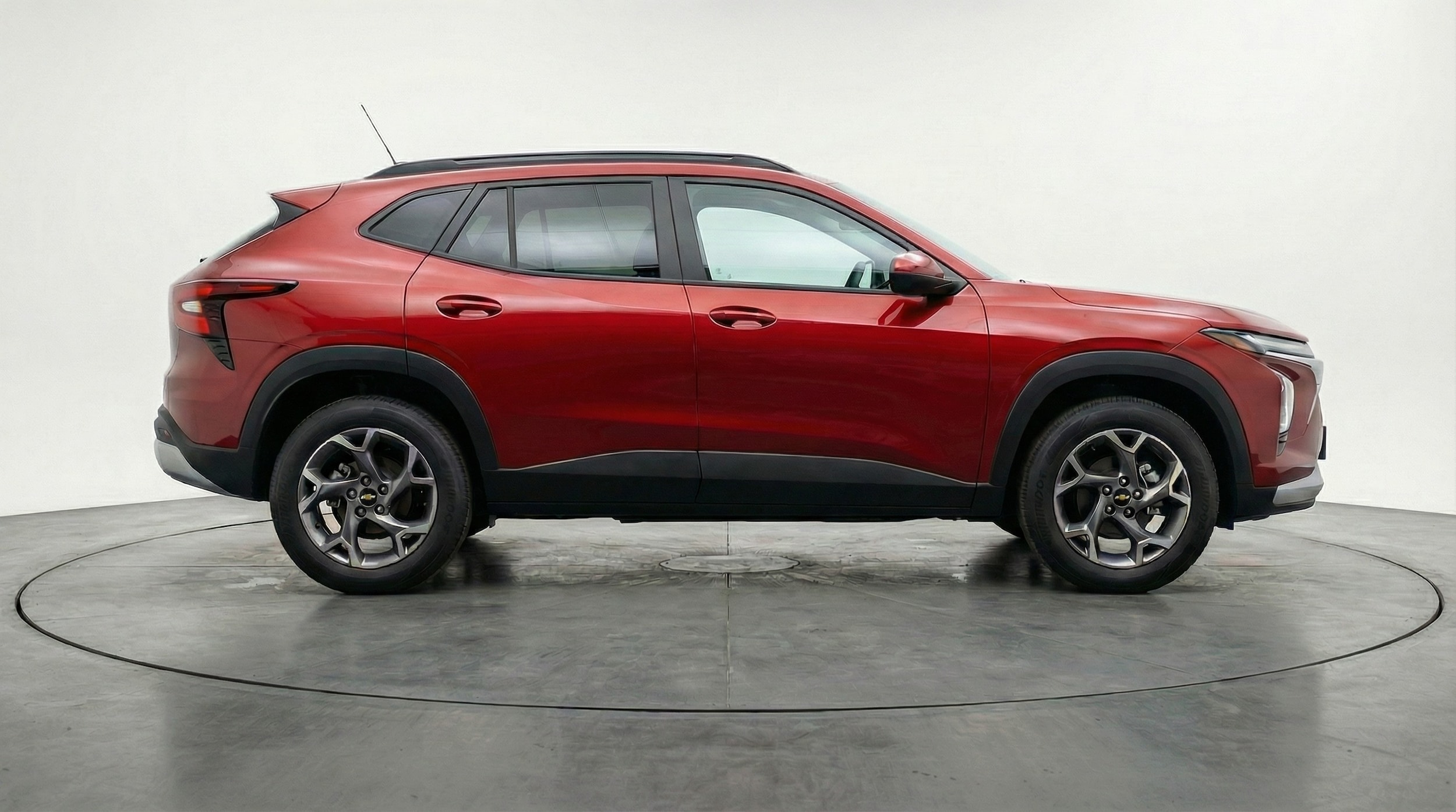 Thumbnail: 2025 Chevrolet Trax - 8