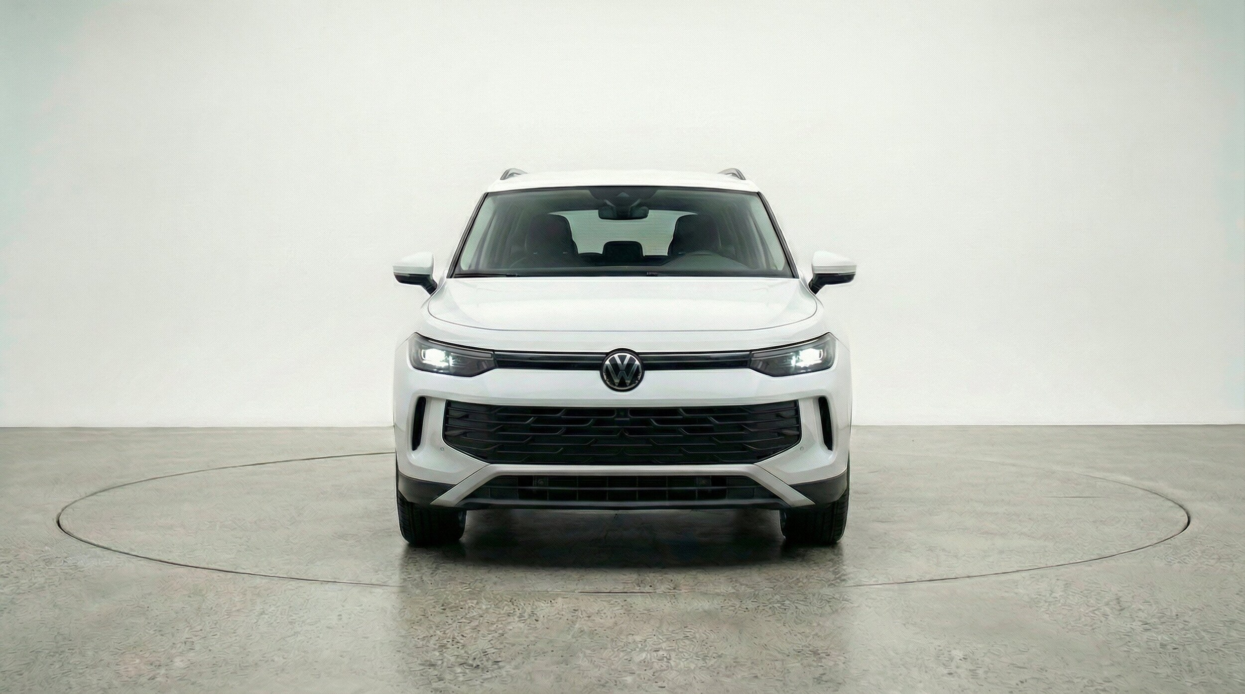 Thumbnail: 2026 Volkswagen Tiguan - 2