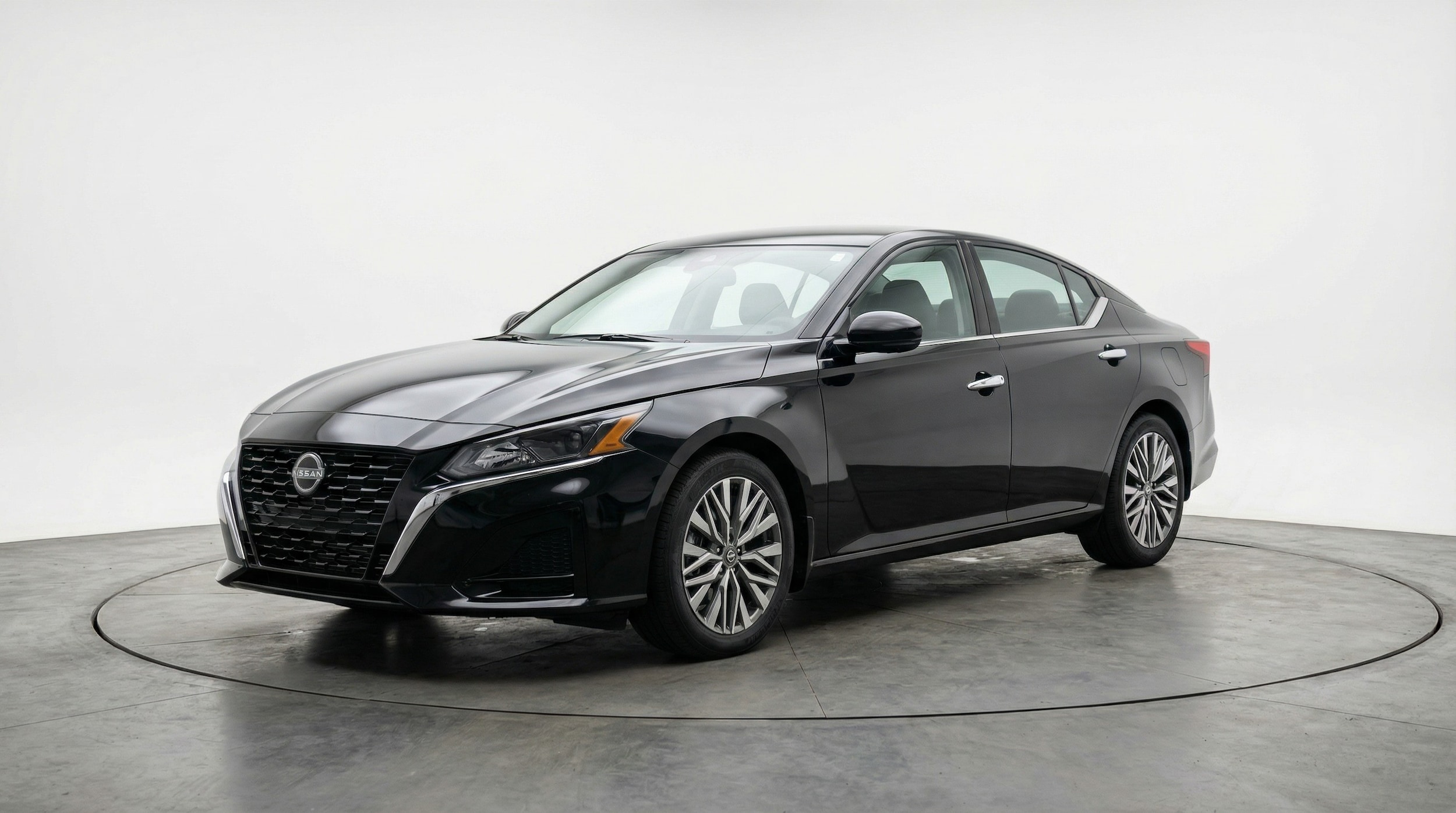 Thumbnail: 2025 Nissan Altima - 3