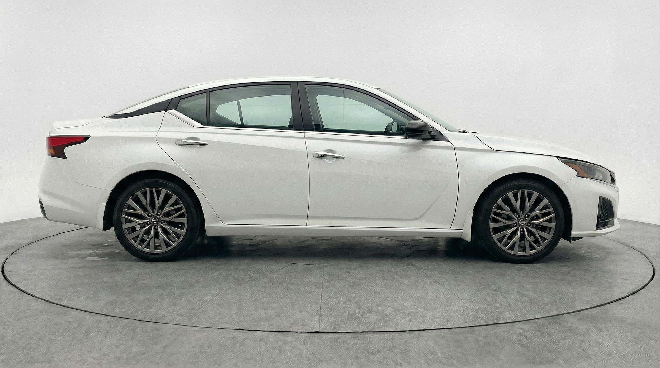 Thumbnail: 2025 Nissan Altima - 8