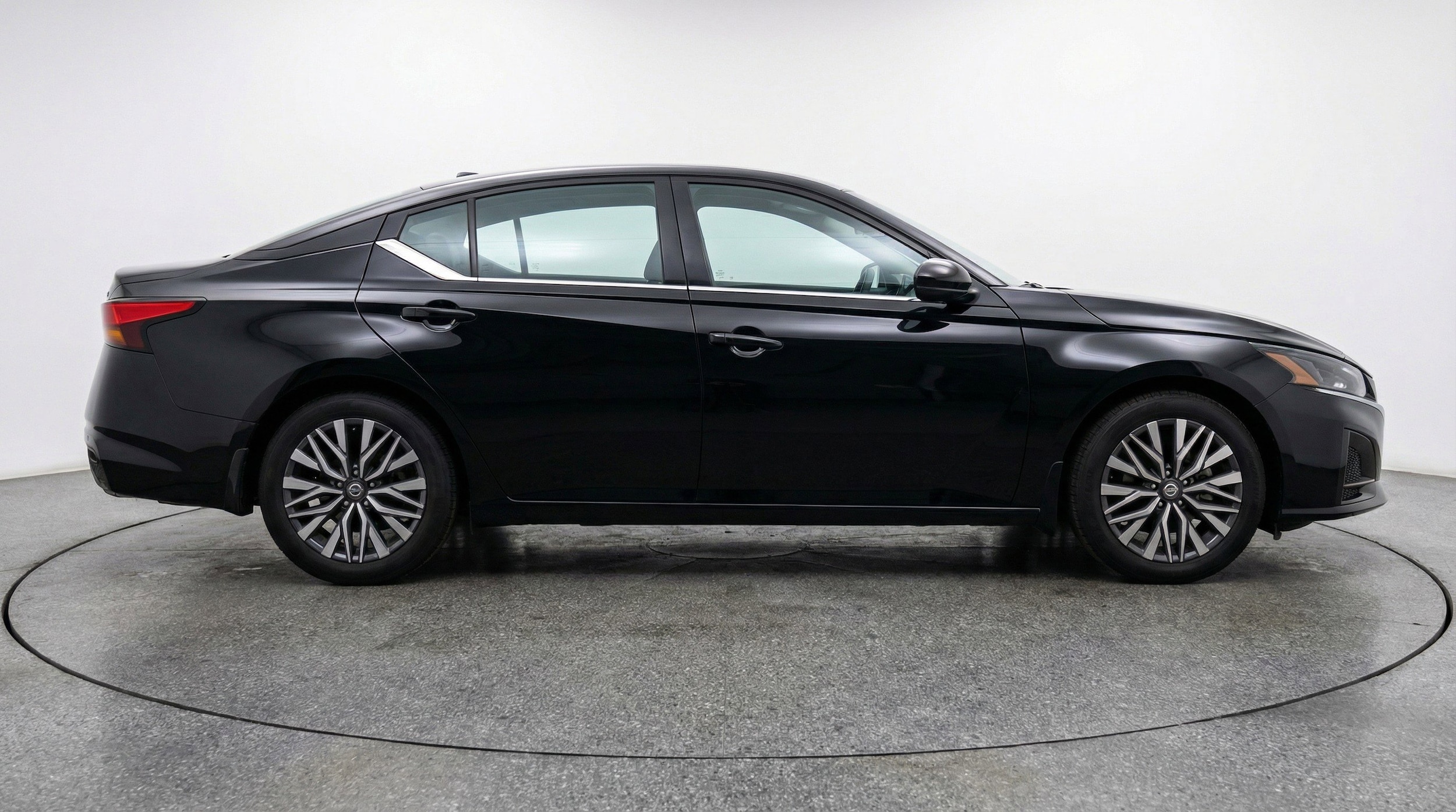 Thumbnail: 2025 Nissan Altima - 11