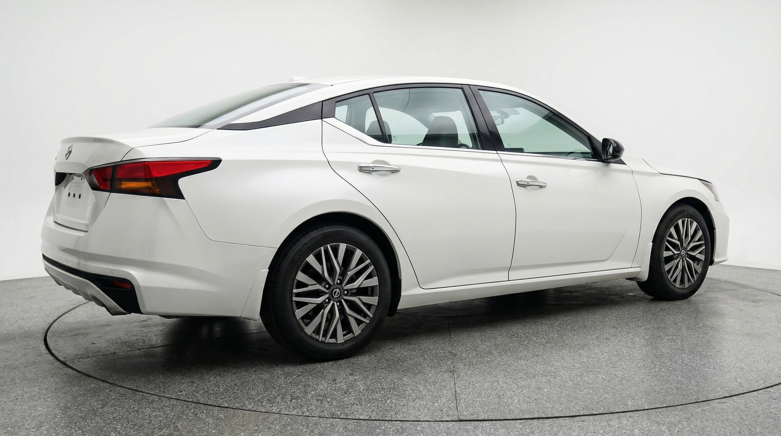 Thumbnail: 2025 Nissan Altima - 9