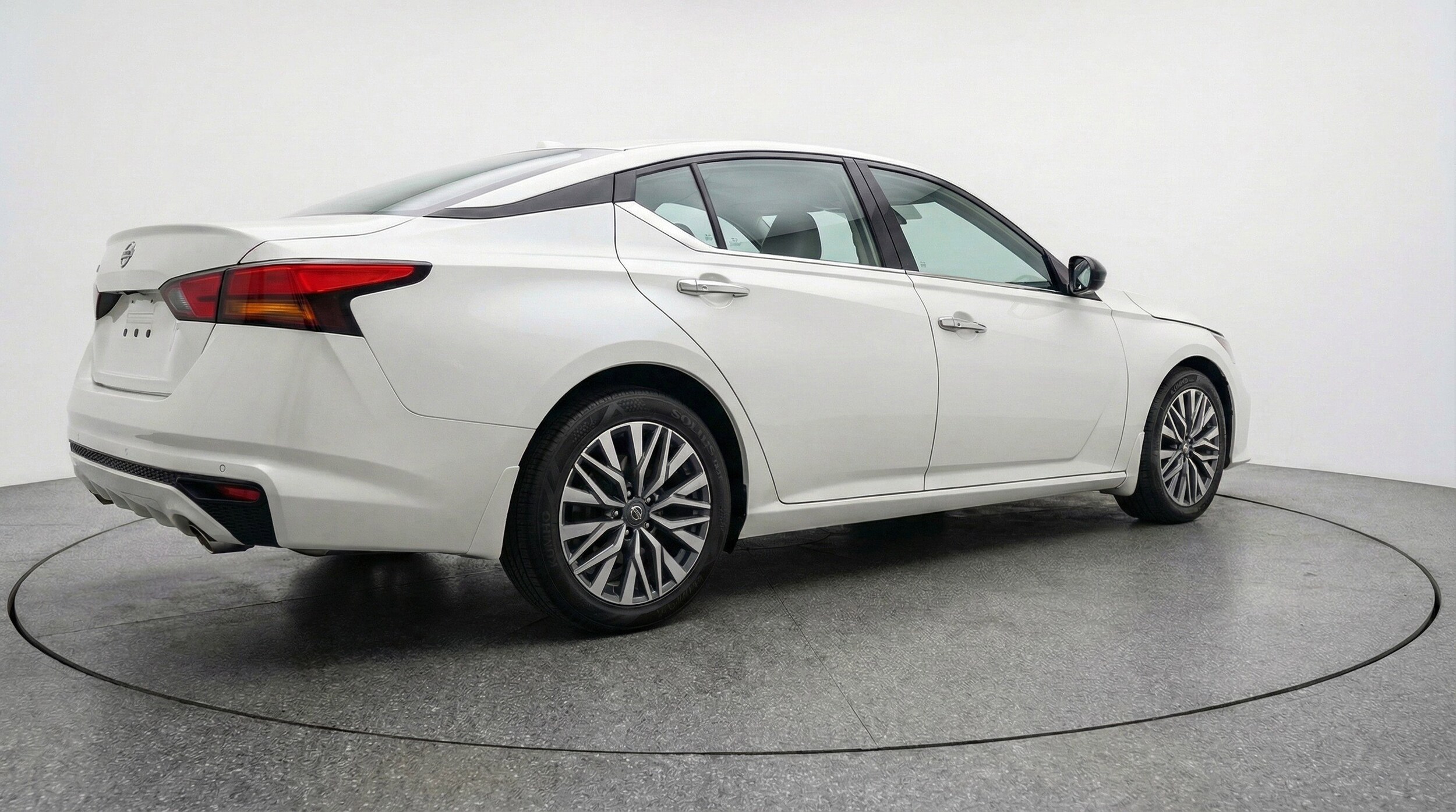 Thumbnail: 2025 Nissan Altima - 9