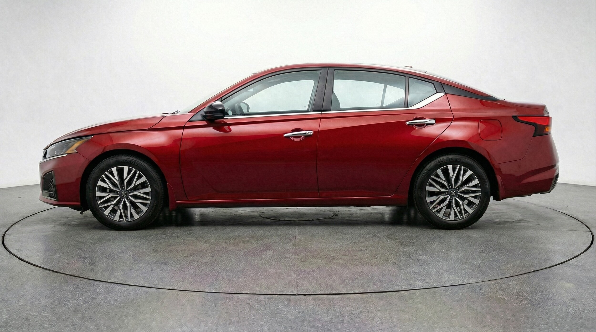 Thumbnail: 2025 Nissan Altima - 4