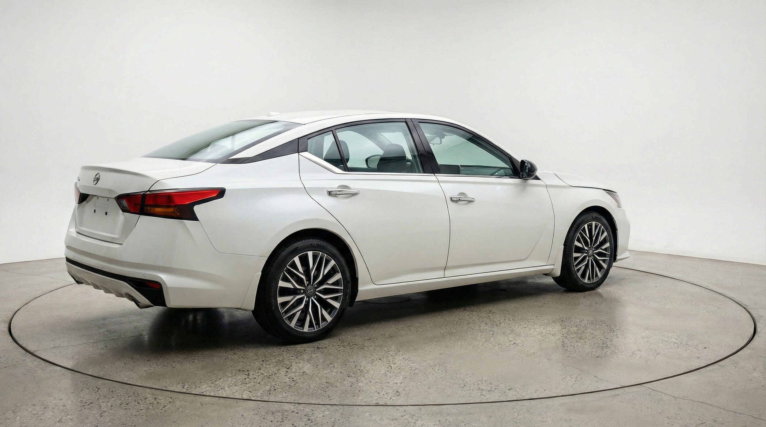 Thumbnail: 2025 Nissan Altima - 9