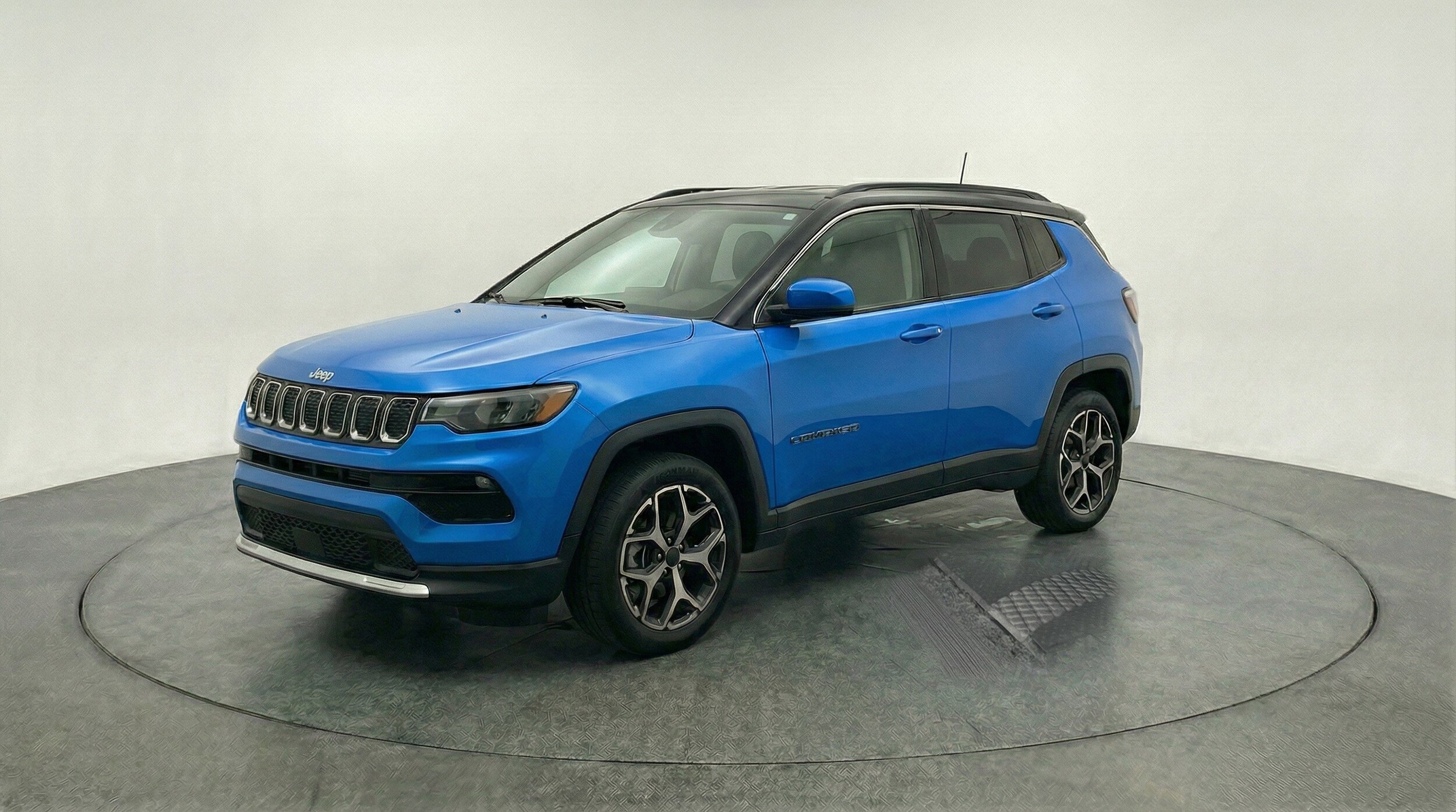 Thumbnail: 2025 Jeep Compass - 3