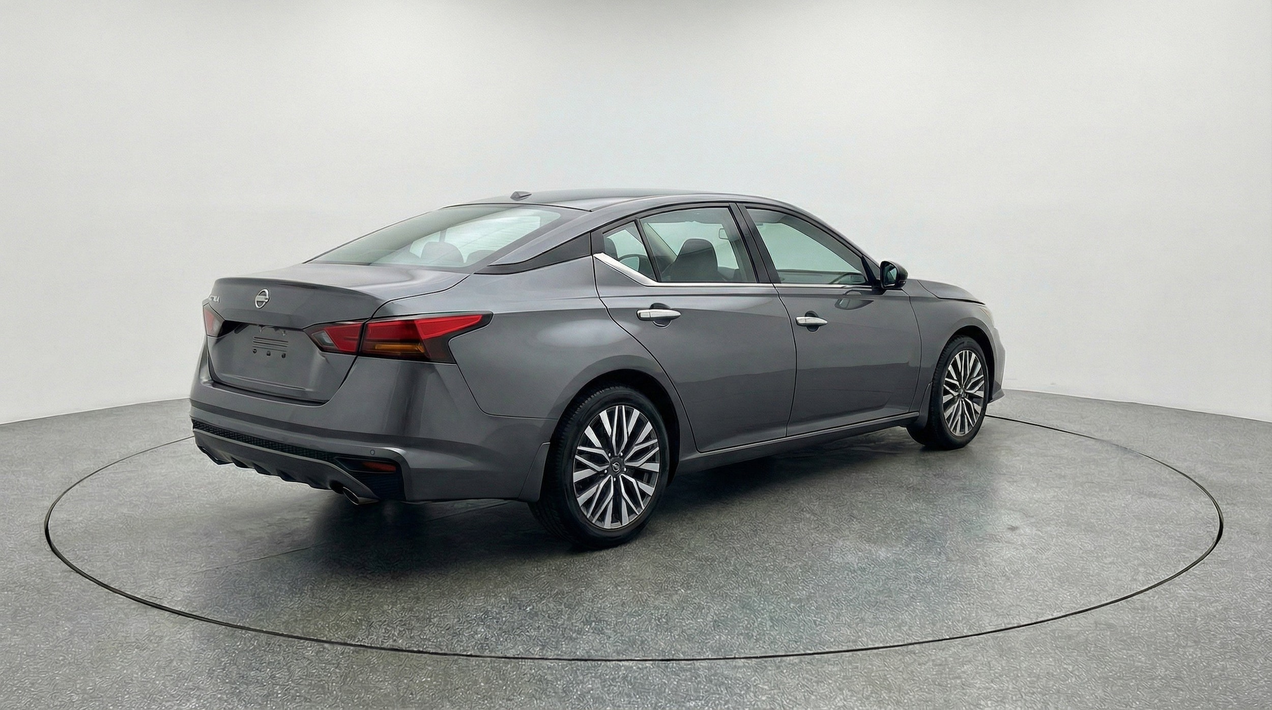 Thumbnail: 2025 Nissan Altima - 9