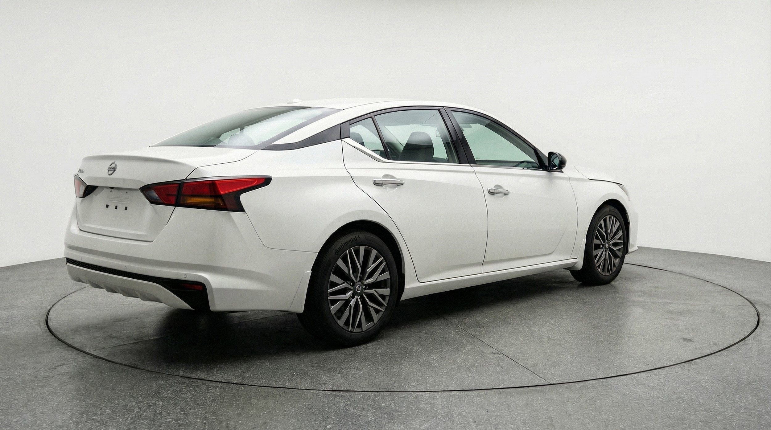 Thumbnail: 2025 Nissan Altima - 9