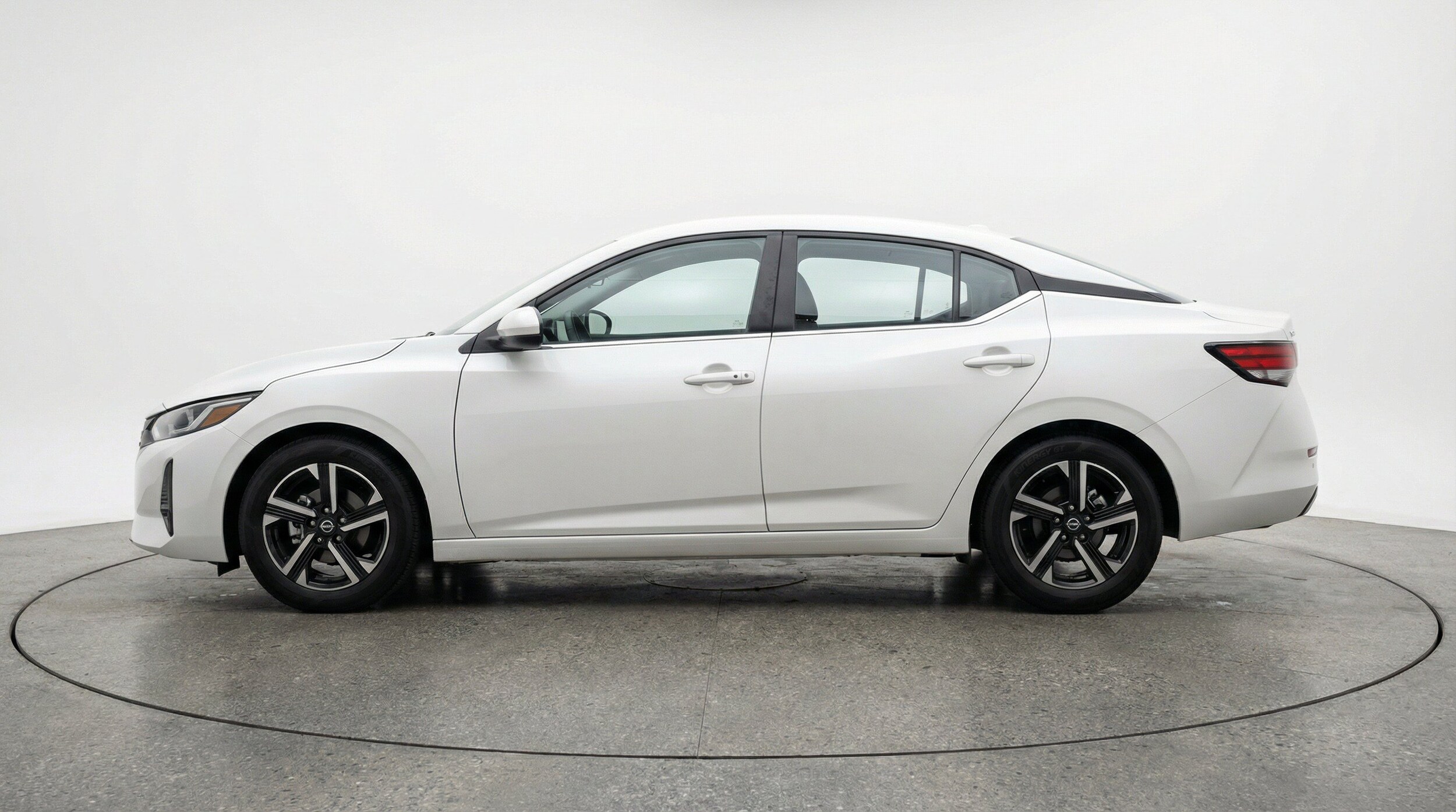 Thumbnail: 2025 Nissan Sentra - 5